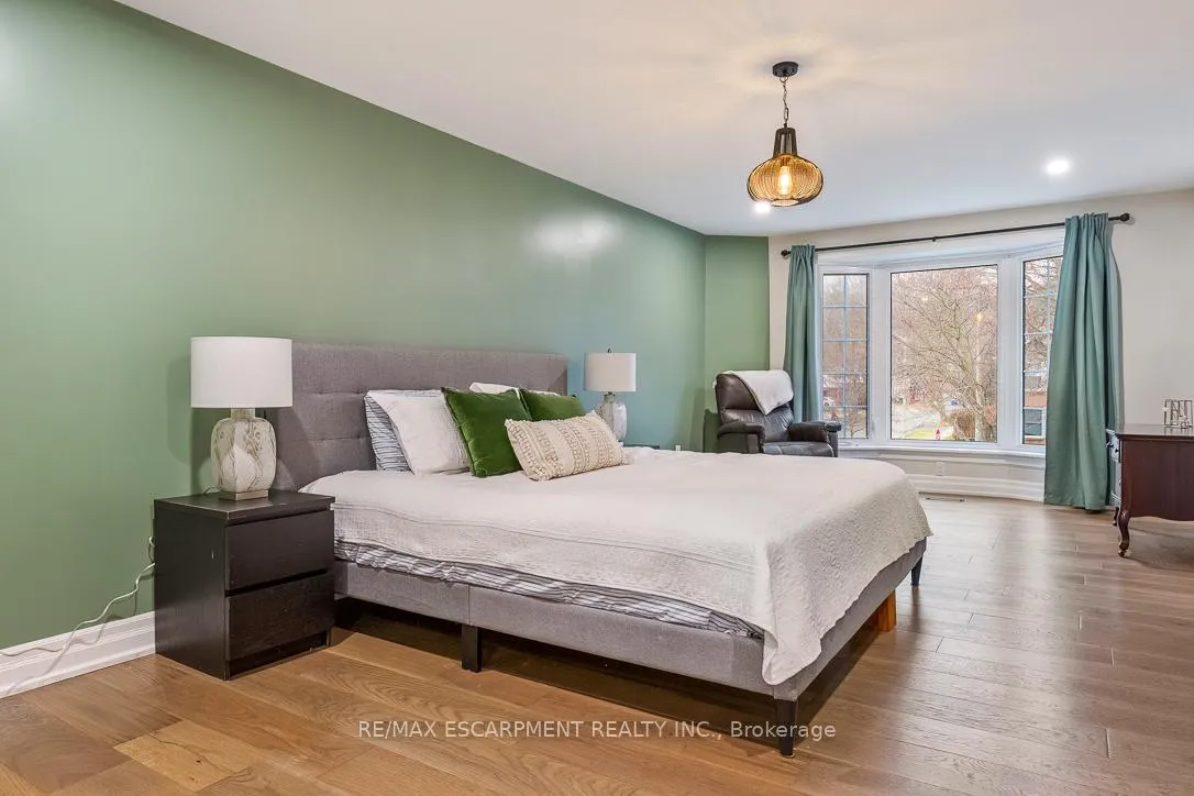 Photo 23 of 1 Parkway Place, Hamilton, Dundas — HOMEH