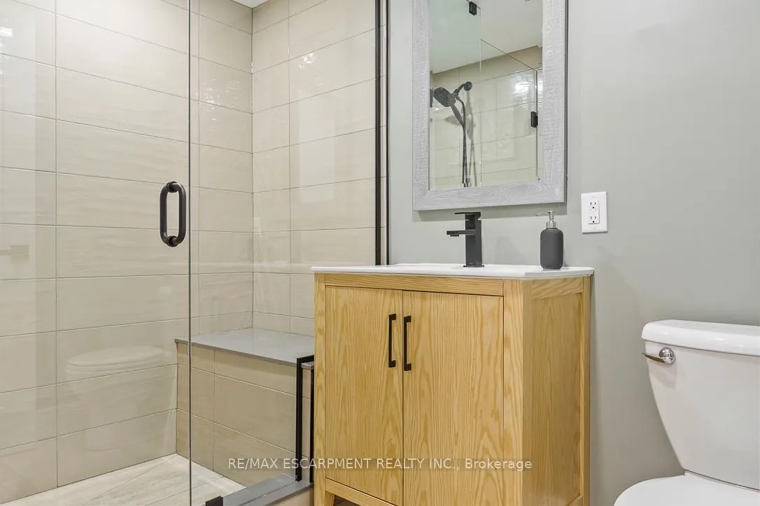 Photo 41 of 1 Parkway Place, Hamilton, Dundas — HOMEH