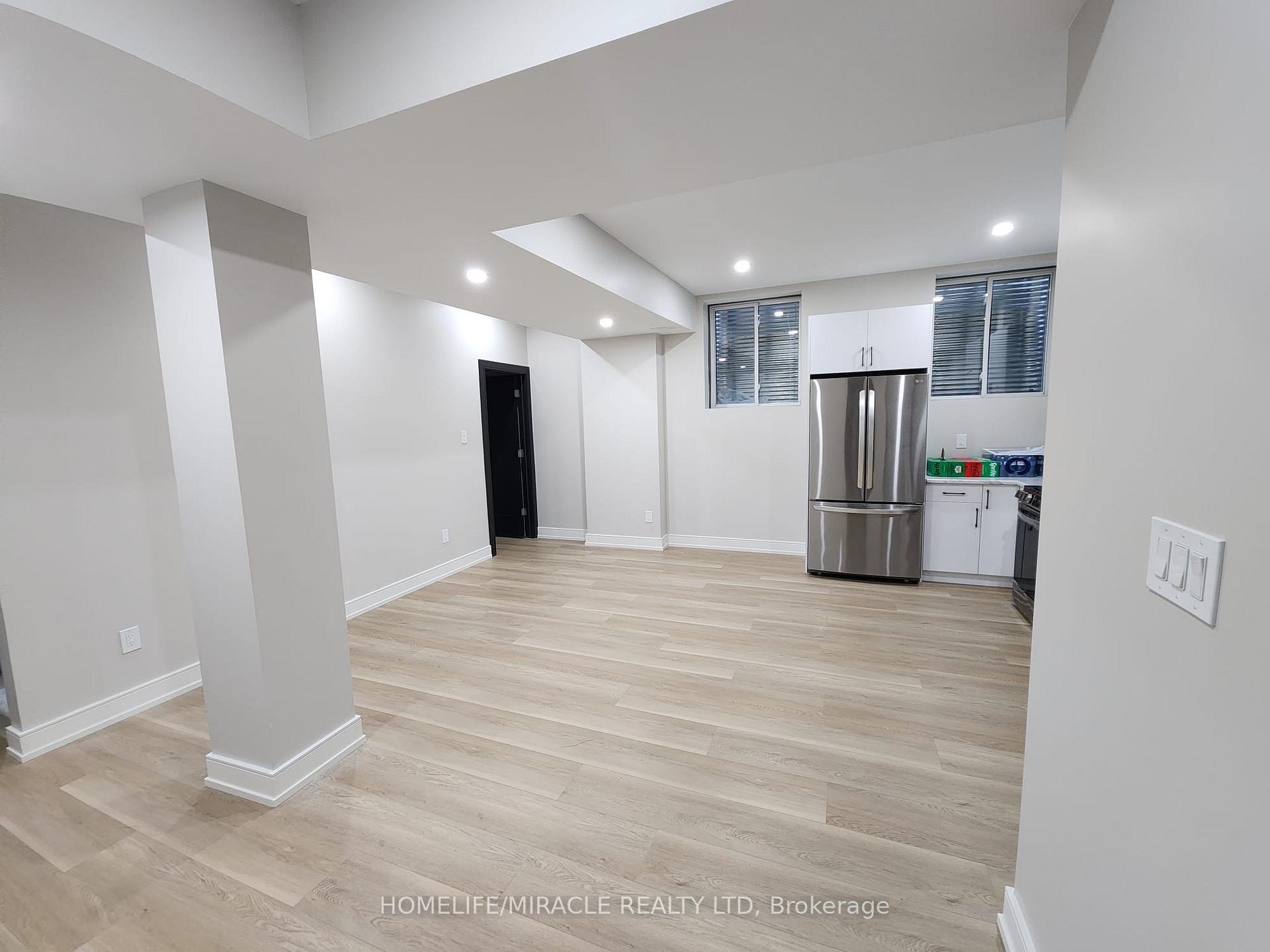 Photo 5 of 124 Pegasus Trail, Scarborough, Woburn — HOMEH