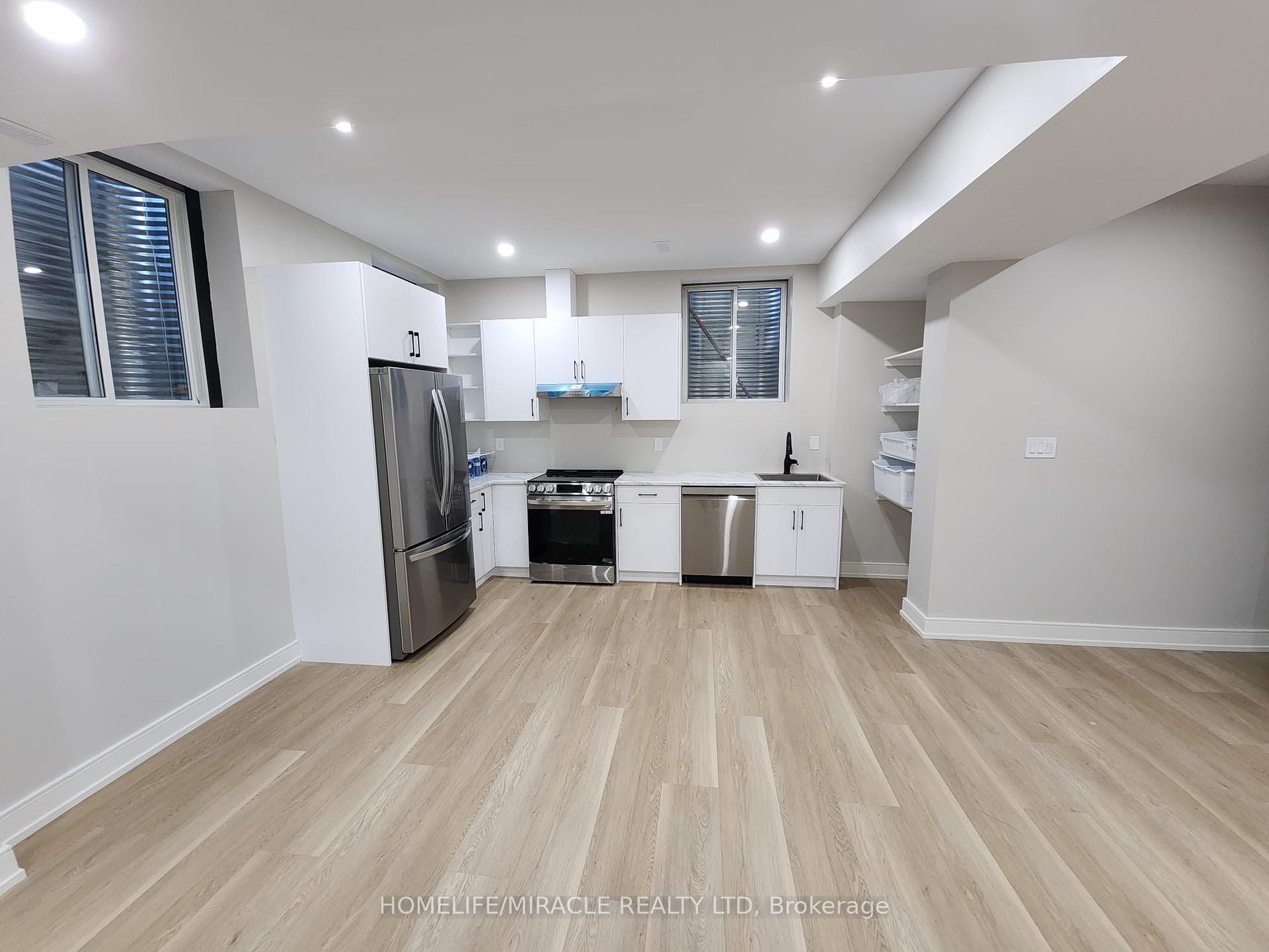 Photo 6 of 124 Pegasus Trail, Scarborough, Woburn — HOMEH