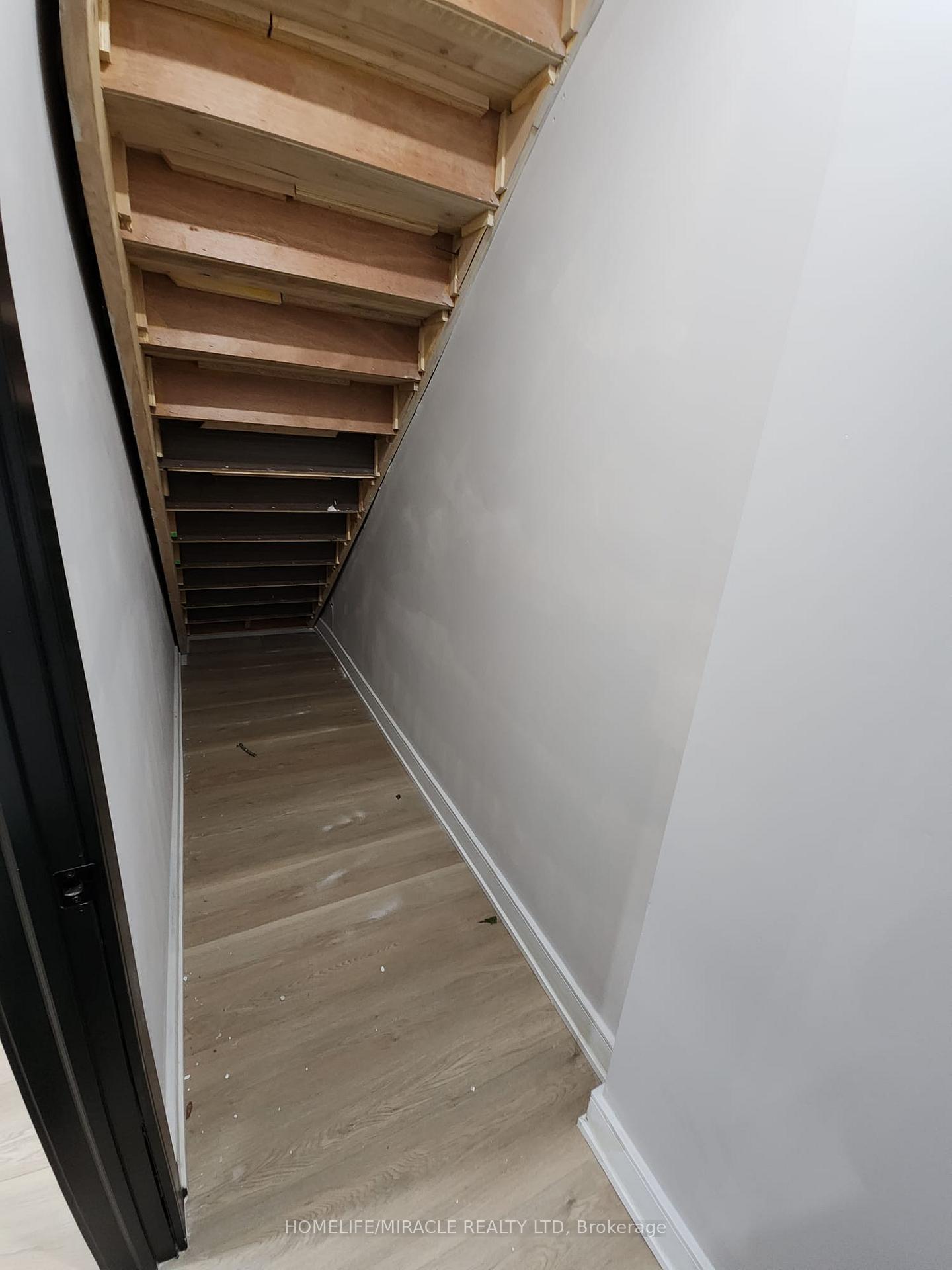Photo 14 of 124 Pegasus Trail, Scarborough, Woburn — HOMEH