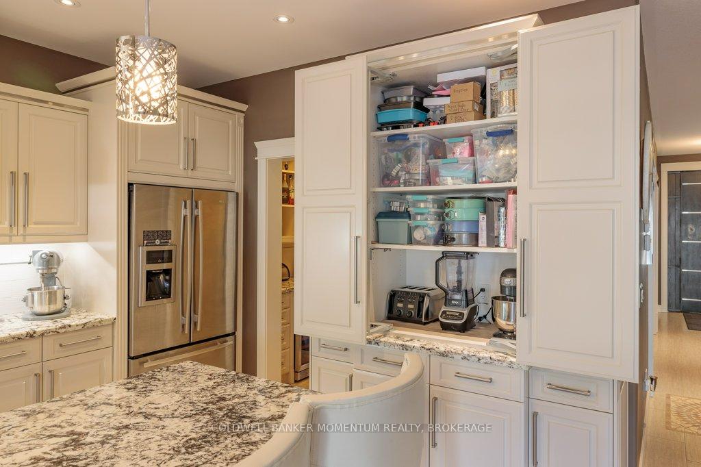 Photo 12 of 71 Tuliptree Road, Thorold, Confederation Heights — HOMEH