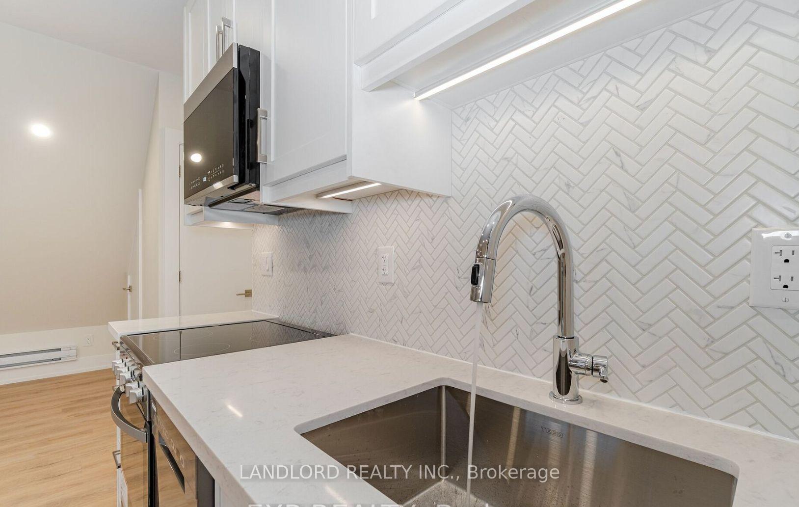 Photo 4 of Unit 3rd Fl., 73 Dewson Street, Toronto, Palmerston-Little Italy — HOMEH