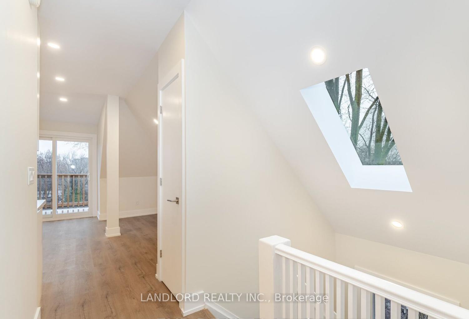 Photo 12 of Unit 3rd Fl., 73 Dewson Street, Toronto, Palmerston-Little Italy — HOMEH