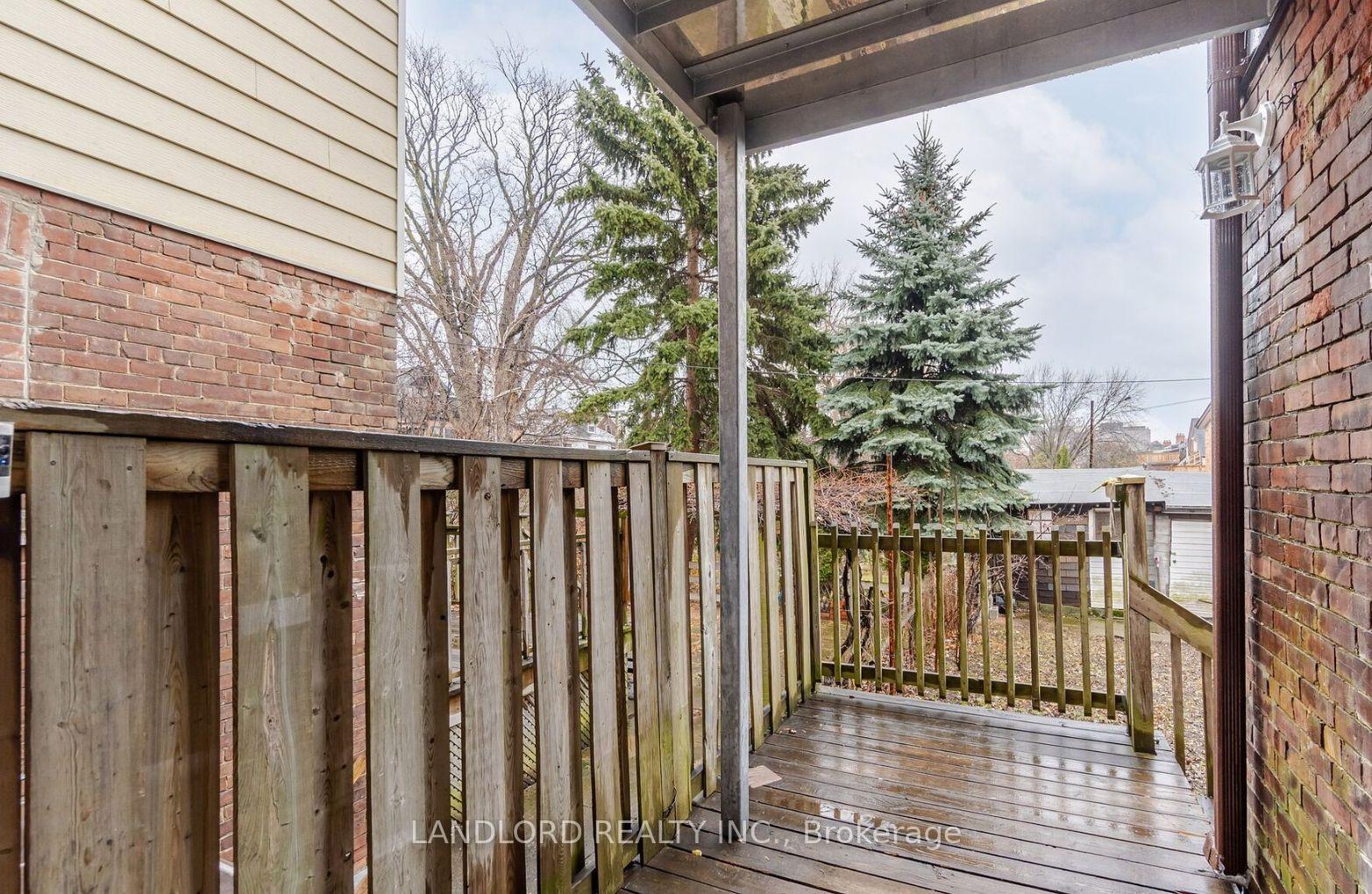 Photo 19 of Unit 3rd Fl., 73 Dewson Street, Toronto, Palmerston-Little Italy — HOMEH