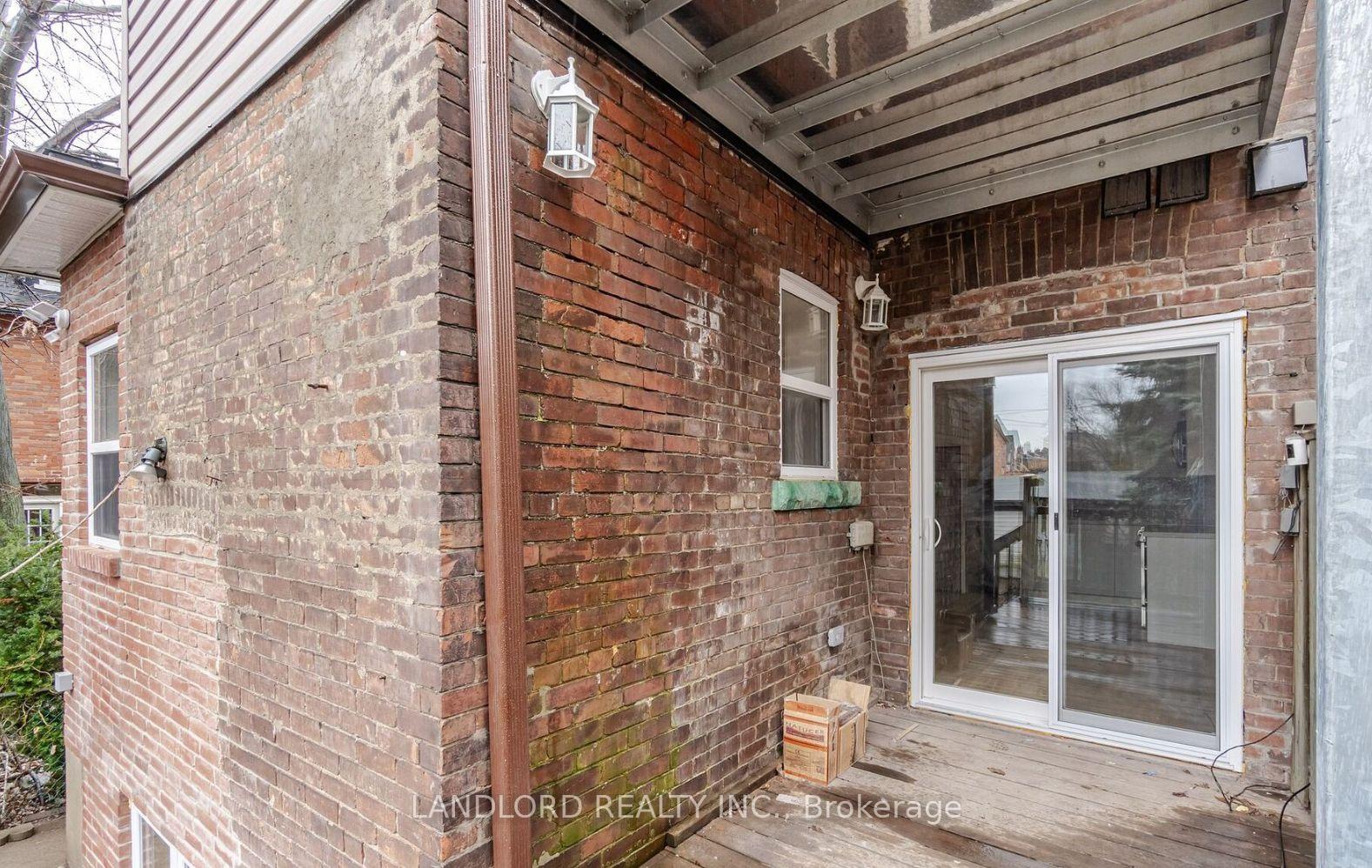 Photo 20 of Unit 3rd Fl., 73 Dewson Street, Toronto, Palmerston-Little Italy — HOMEH