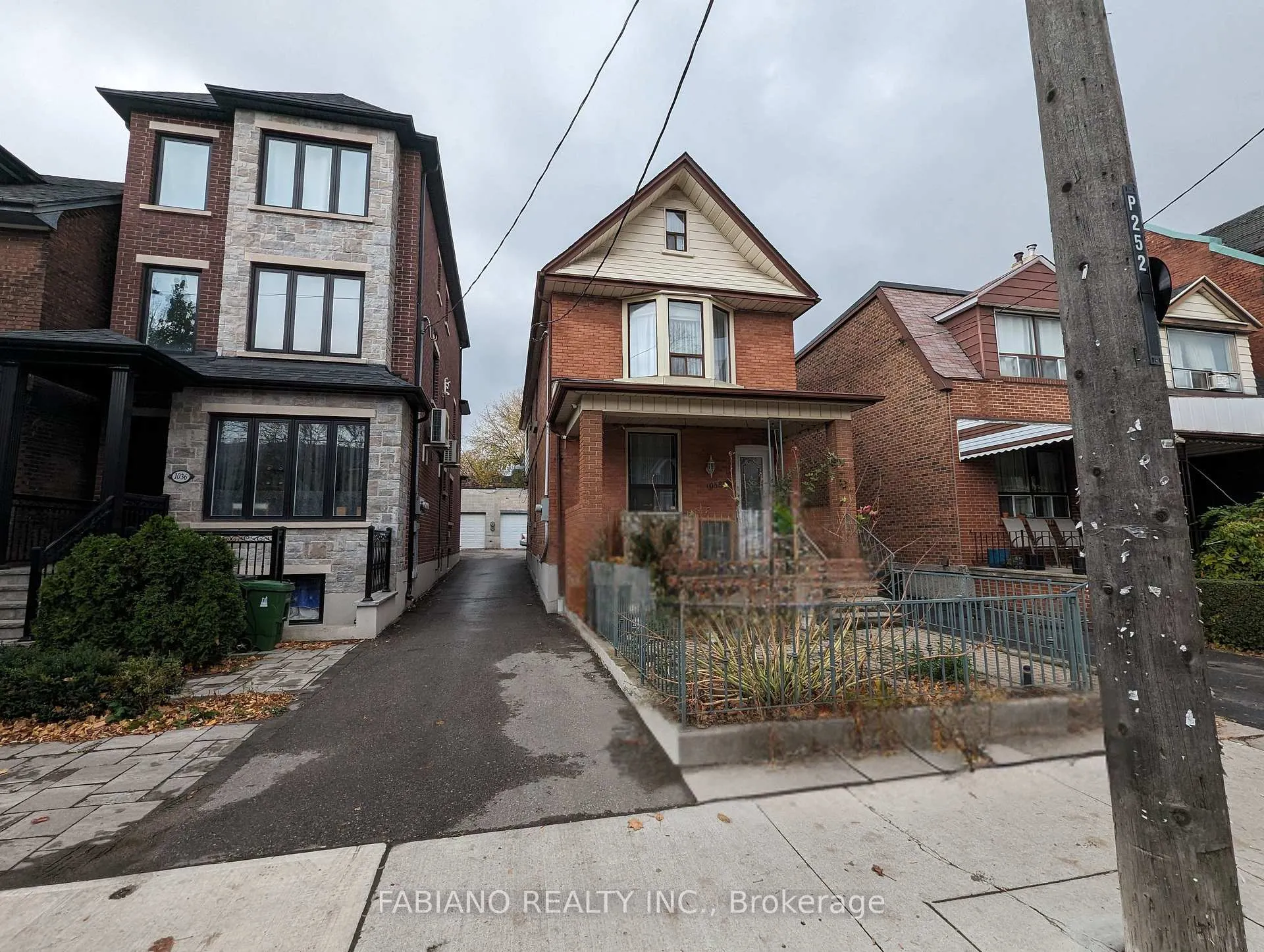 Photo 1 of Unit Upper, 1038 Dovercourt Road, Toronto, Dovercourt-Wallace Emerson-Junction — HOMEH
