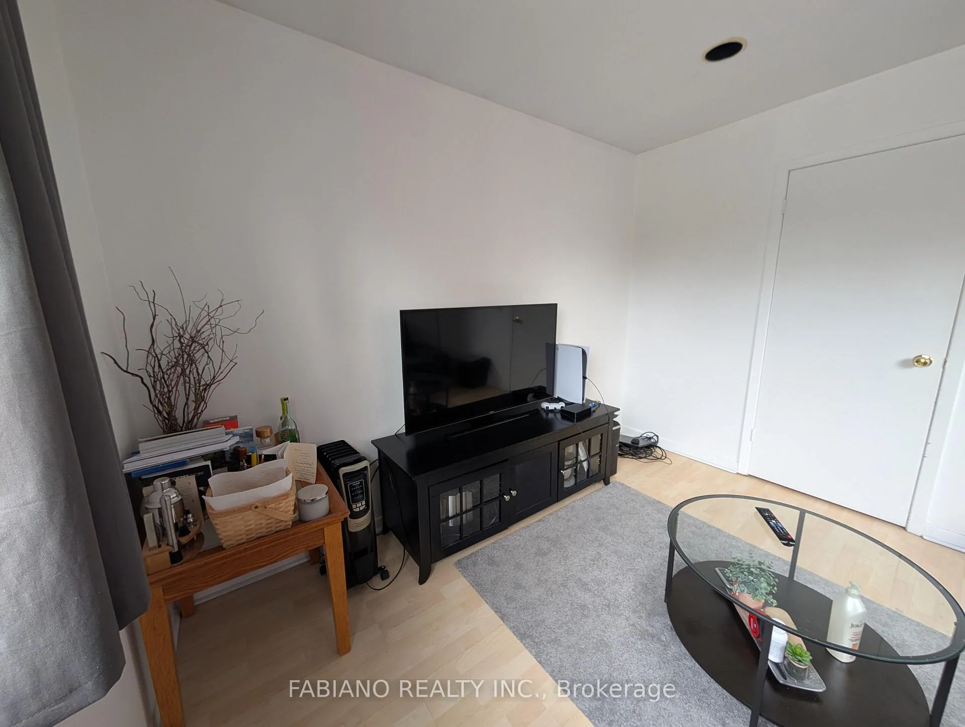 Photo 7 of Unit Upper, 1038 Dovercourt Road, Toronto, Dovercourt-Wallace Emerson-Junction — HOMEH