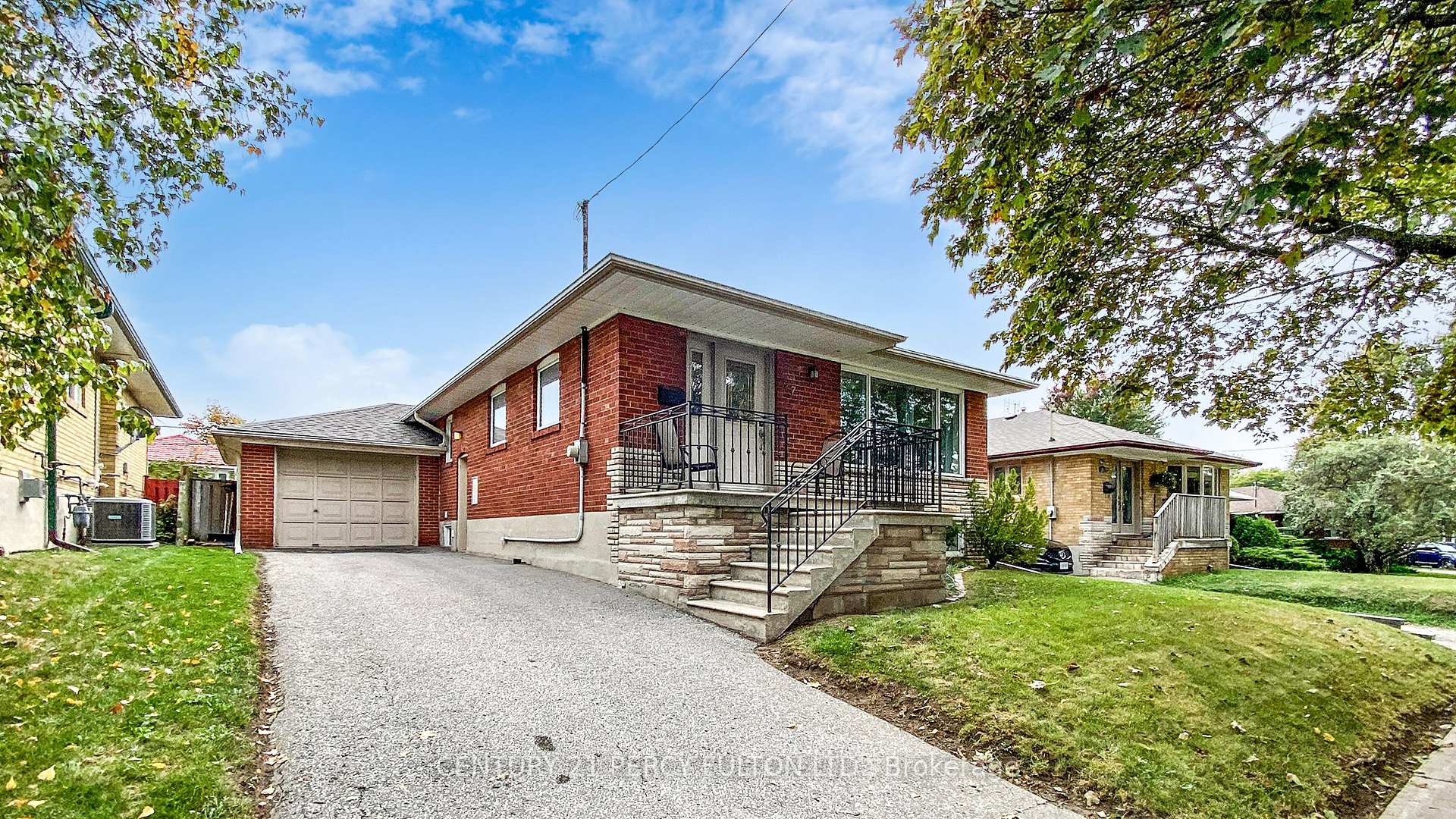 Front of 27 Grassington Crescent
