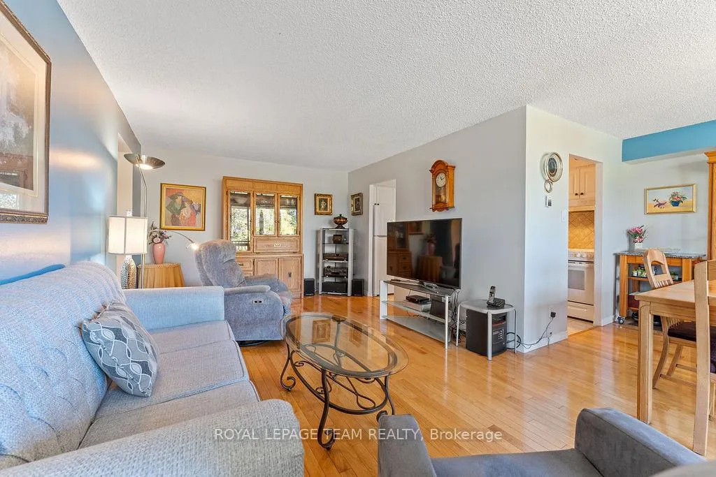 Photo 13 of Unit 302, 665 Bathgate Drive, Ottawa, Carson Meadows — HOMEH