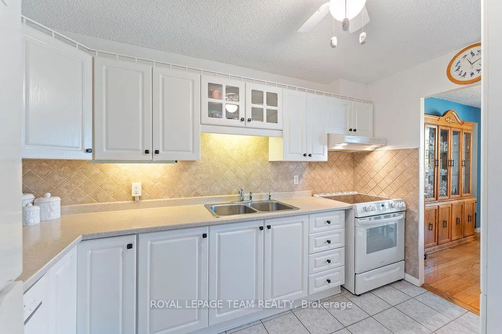 Photo 17 of Unit 302, 665 Bathgate Drive, Ottawa, Carson Meadows — HOMEH