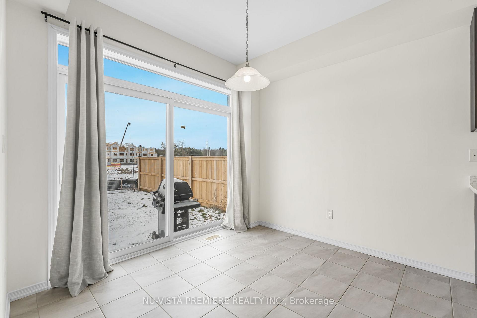 Photo 9 of 12 Legacy Lane, Thorold, Hurricane/Merrittville — HOMEH