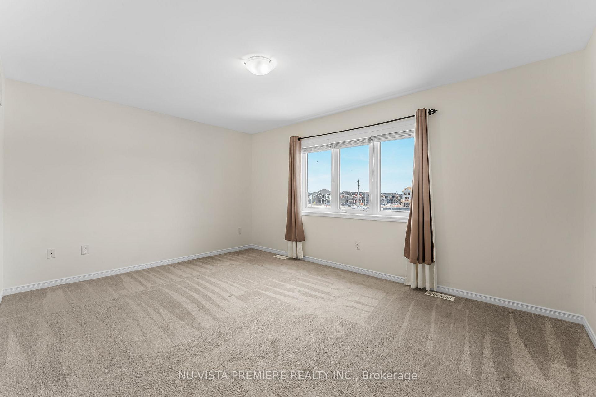 Photo 10 of 12 Legacy Lane, Thorold, Hurricane/Merrittville — HOMEH
