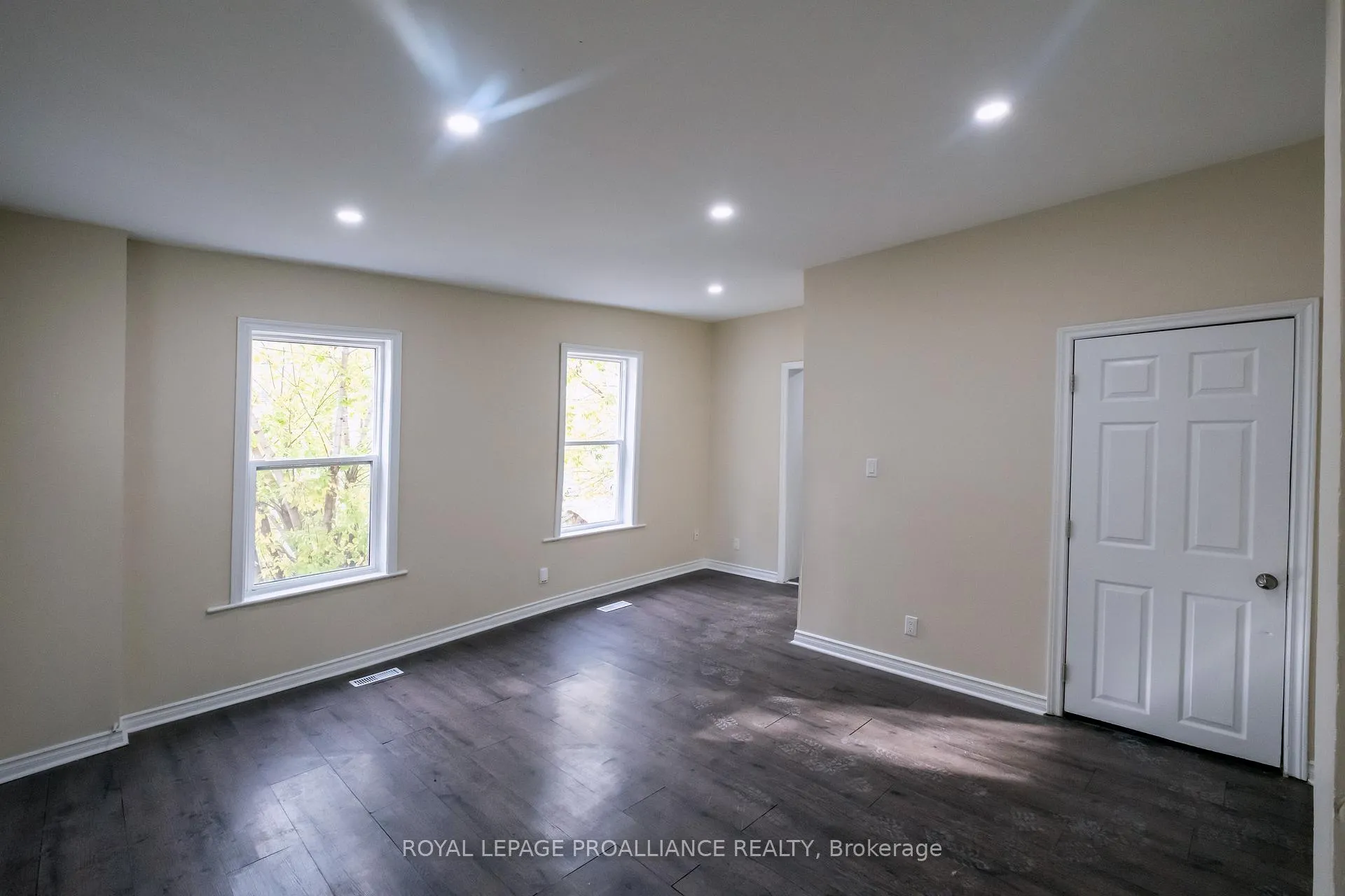 Photo 5 of 90 Dundas Street E, Belleville, Belleville Ward — HOMEH