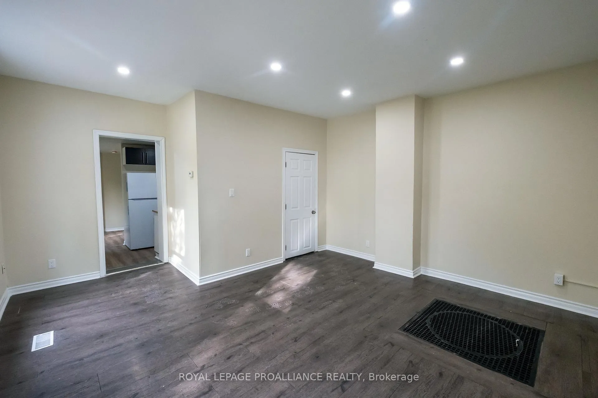 Photo 6 of 90 Dundas Street E, Belleville, Belleville Ward — HOMEH