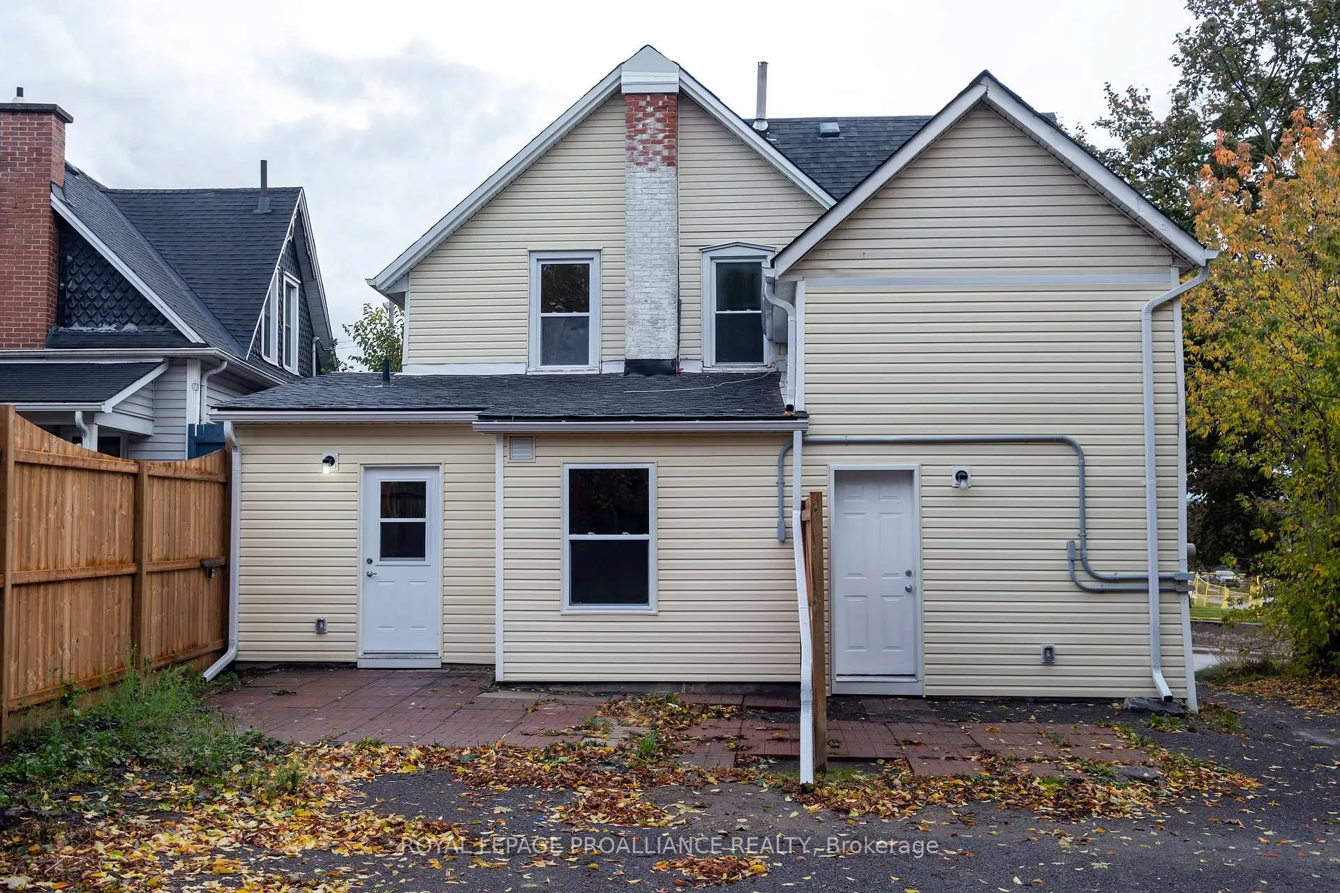 Photo 30 of 90 Dundas Street E, Belleville, Belleville Ward — HOMEH