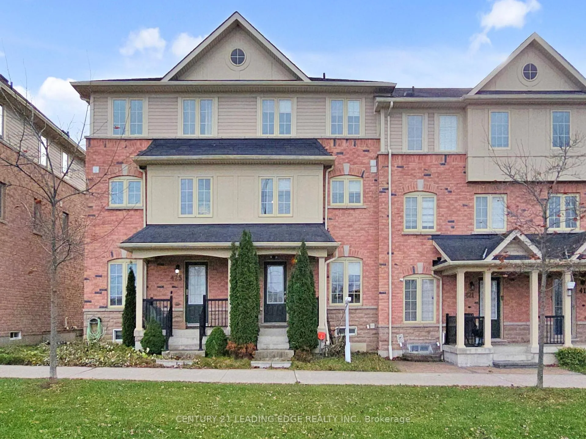 Photo 1 of 423 Rossland Road E, Ajax, Central East — HOMEH