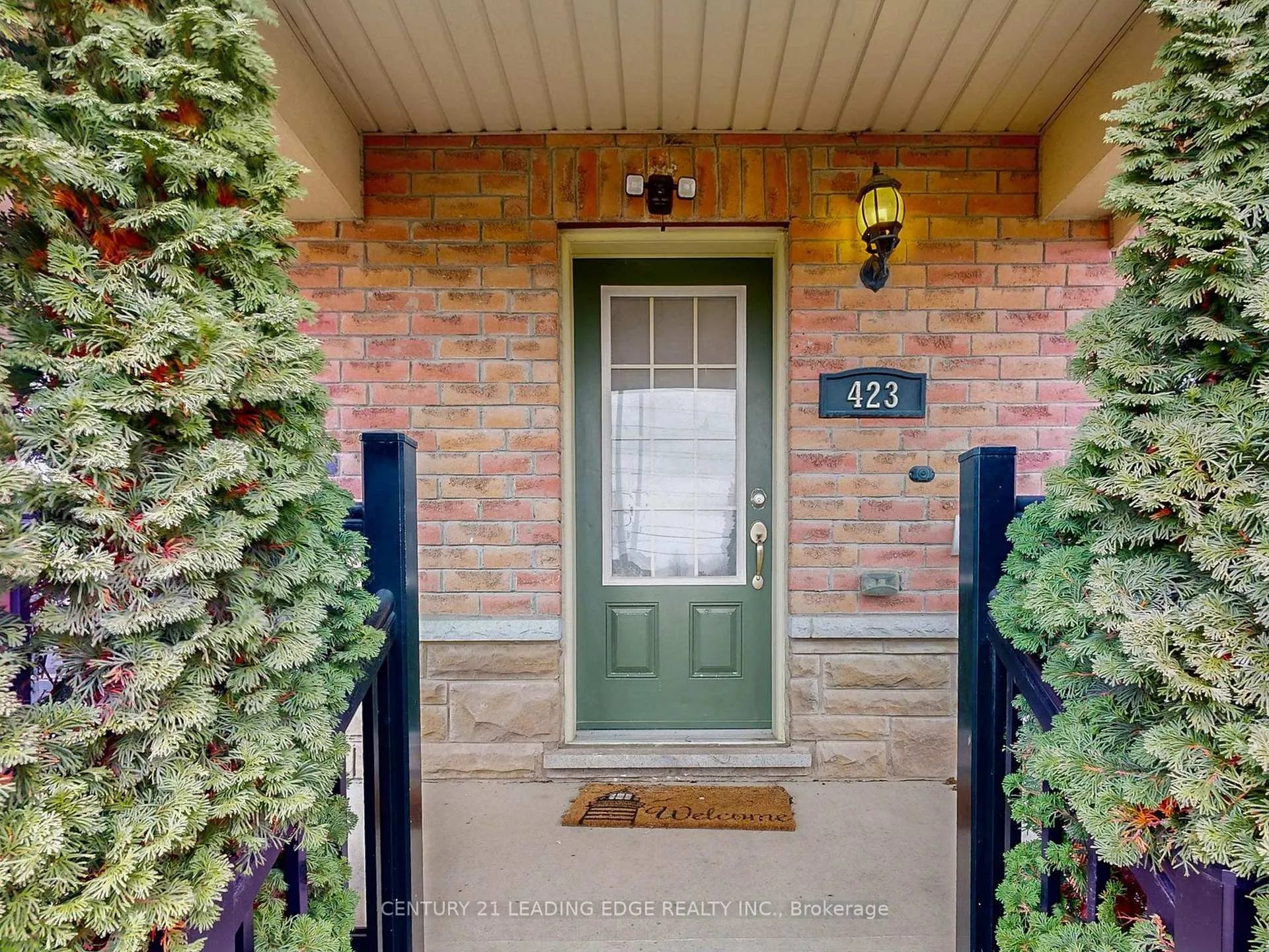 Photo 2 of 423 Rossland Road E, Ajax, Central East — HOMEH
