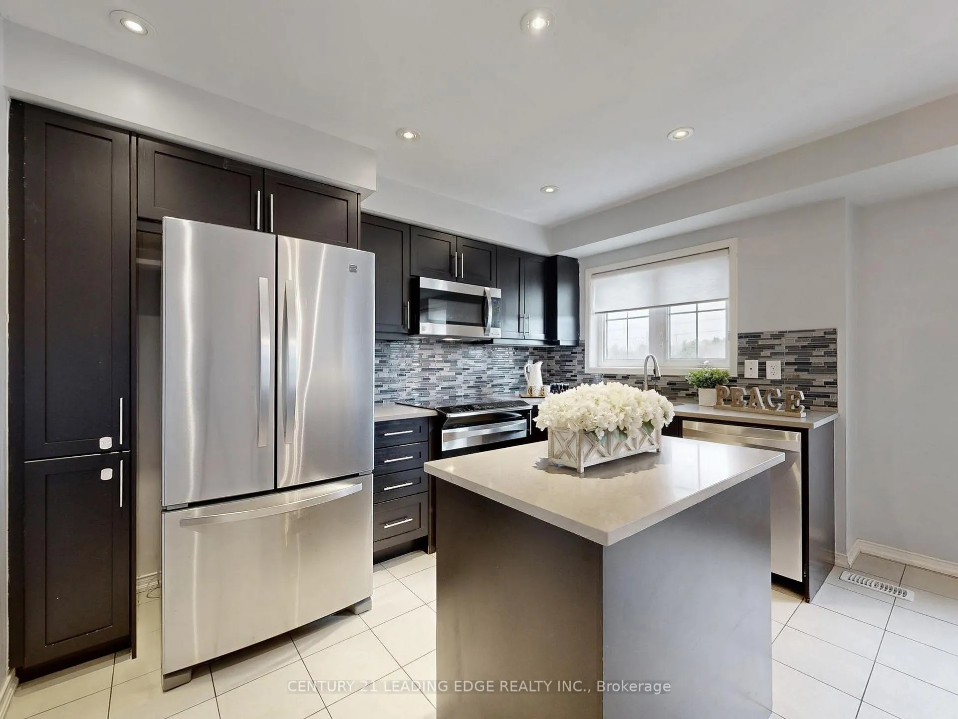 Photo 13 of 423 Rossland Road E, Ajax, Central East — HOMEH