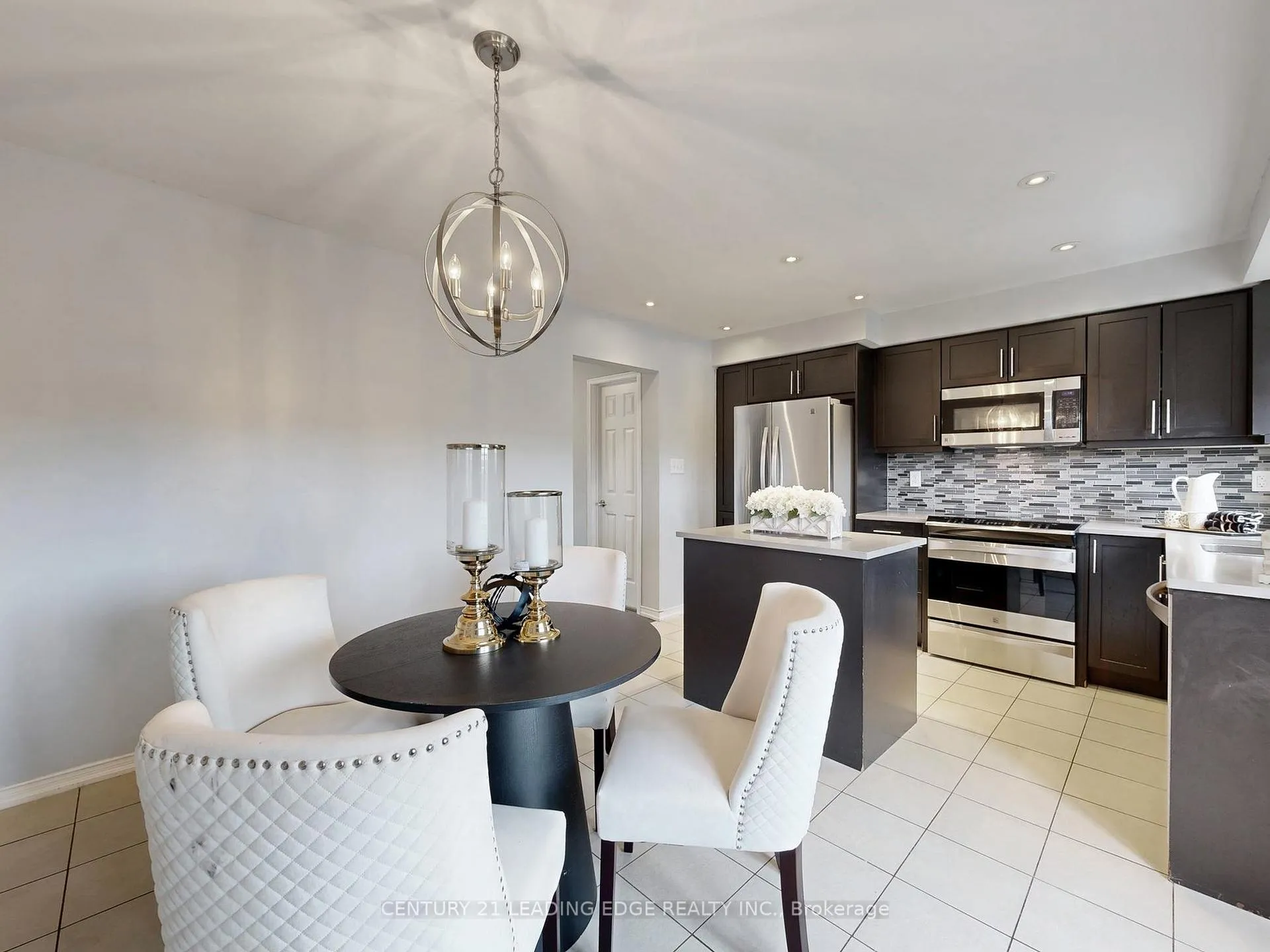 Photo 19 of 423 Rossland Road E, Ajax, Central East — HOMEH