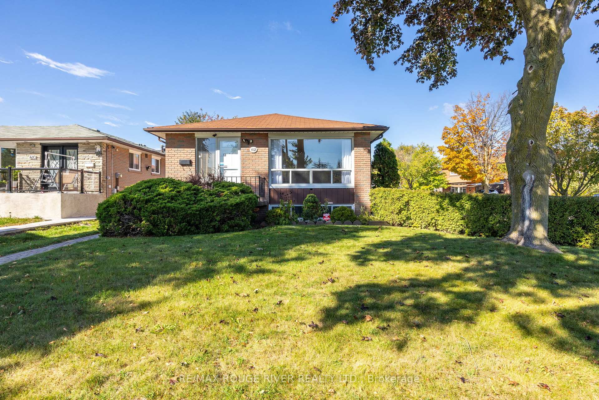 Photo 1 of 412 Brimorton Drive, Scarborough, Woburn — HOMEH