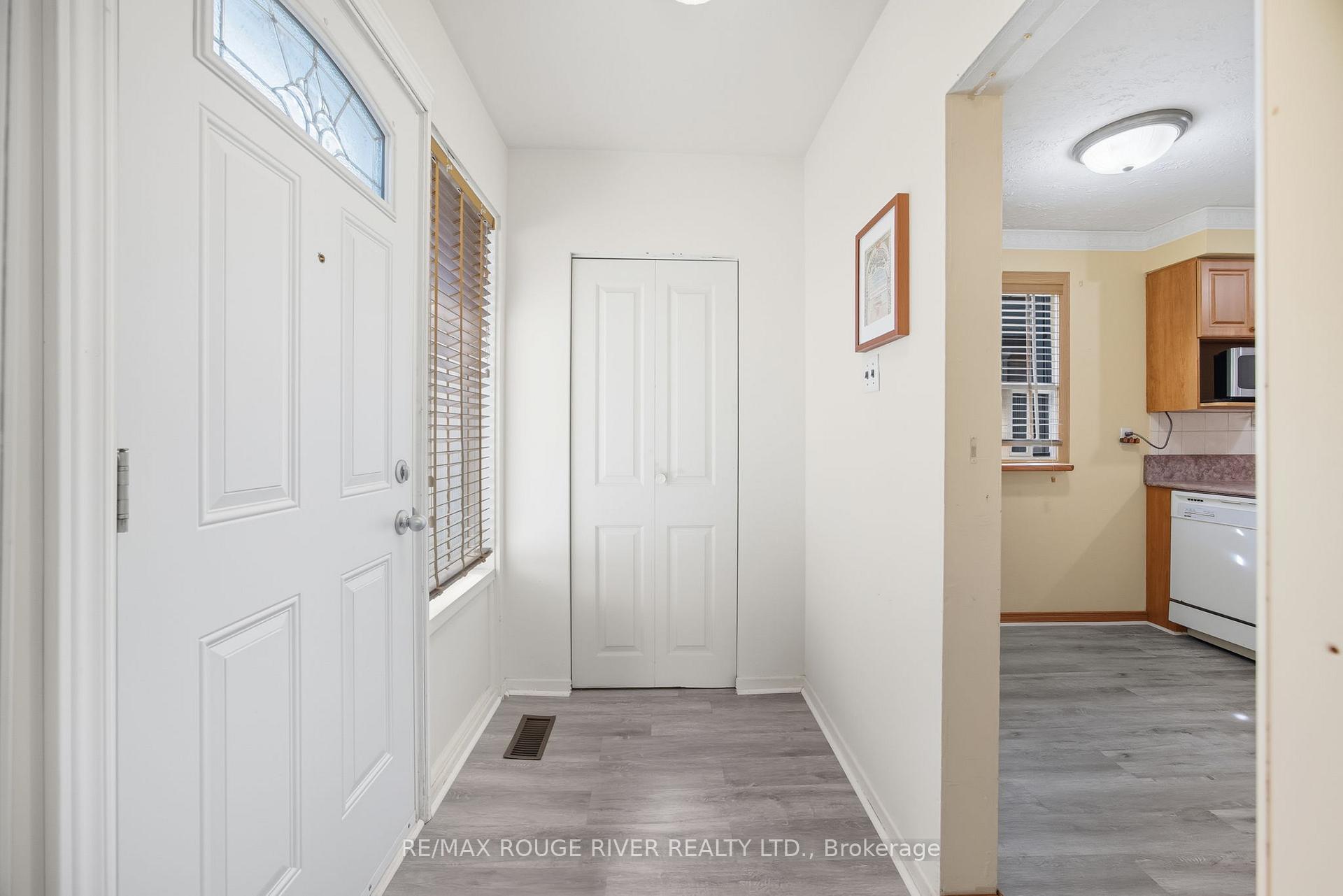 Photo 4 of 412 Brimorton Drive, Scarborough, Woburn — HOMEH