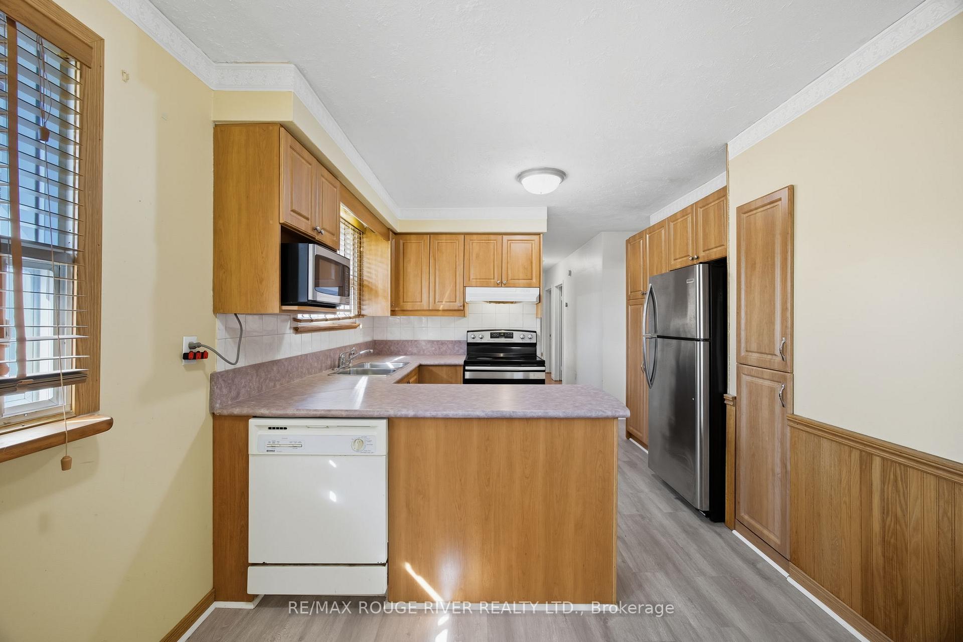 Photo 7 of 412 Brimorton Drive, Scarborough, Woburn — HOMEH