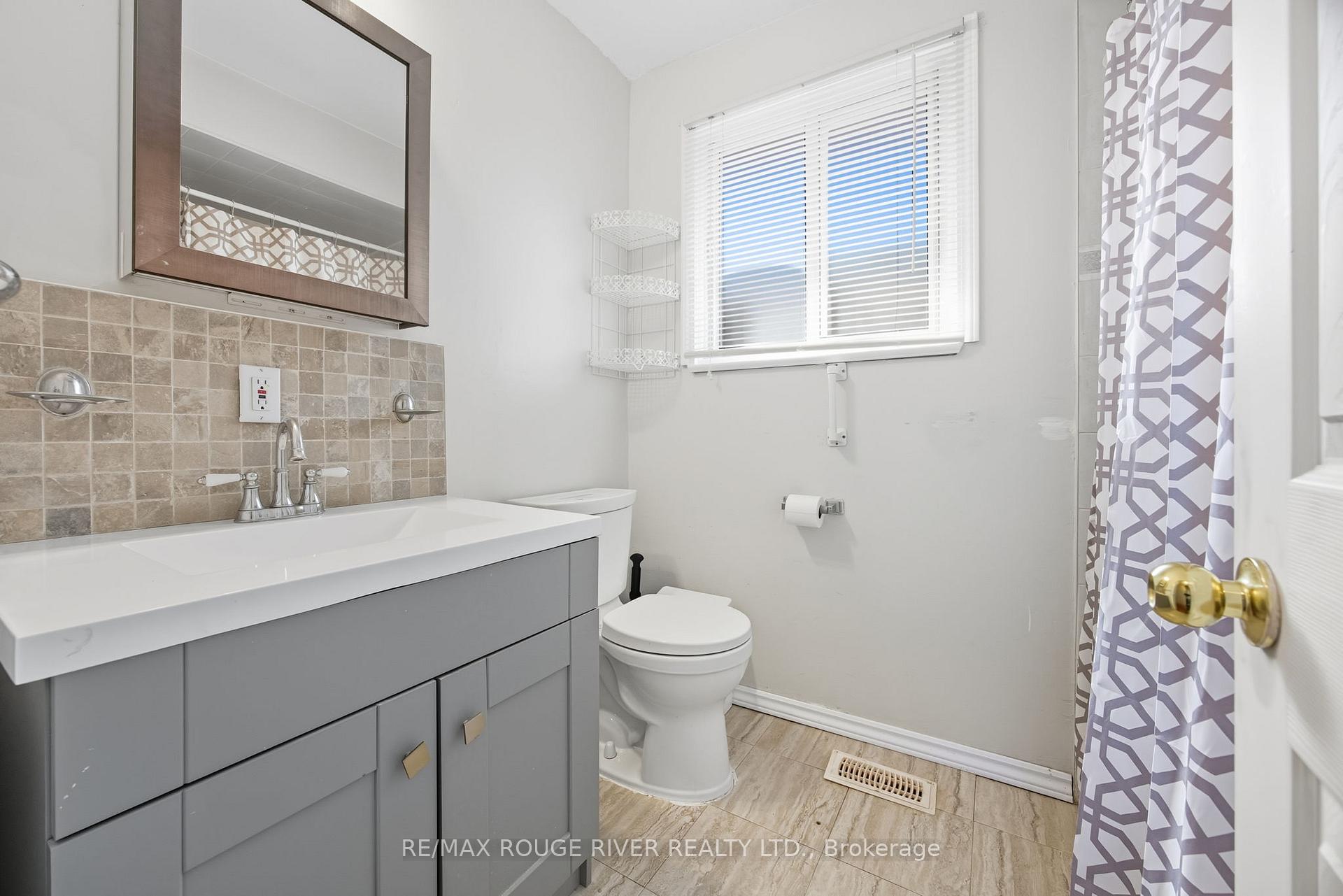 Photo 13 of 412 Brimorton Drive, Scarborough, Woburn — HOMEH