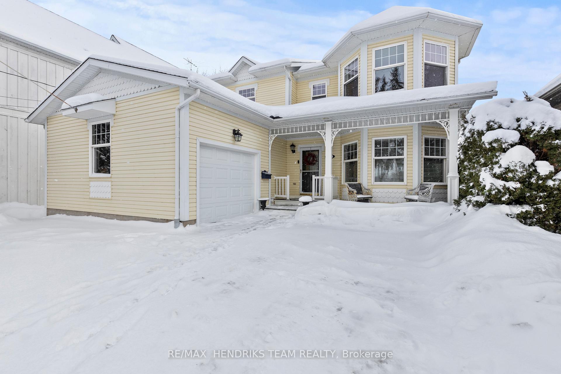 Photo 1 of 11 Marlatts Road, Thorold, Thorold Downtown — HOMEH