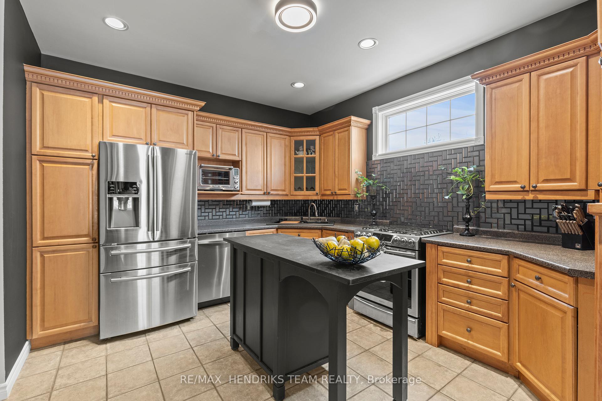 Photo 10 of 11 Marlatts Road, Thorold, Thorold Downtown — HOMEH