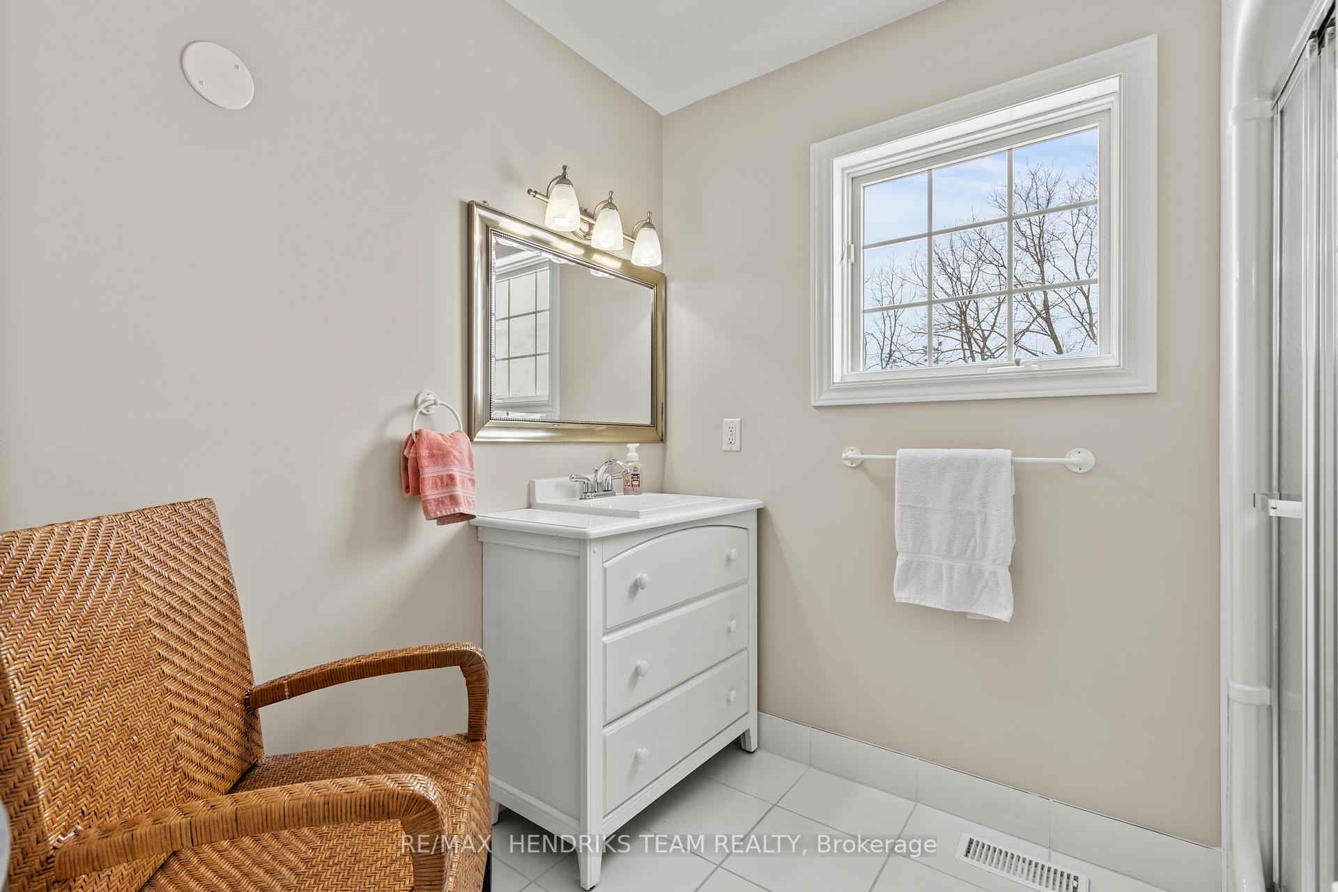 Photo 34 of 11 Marlatts Road, Thorold, Thorold Downtown — HOMEH