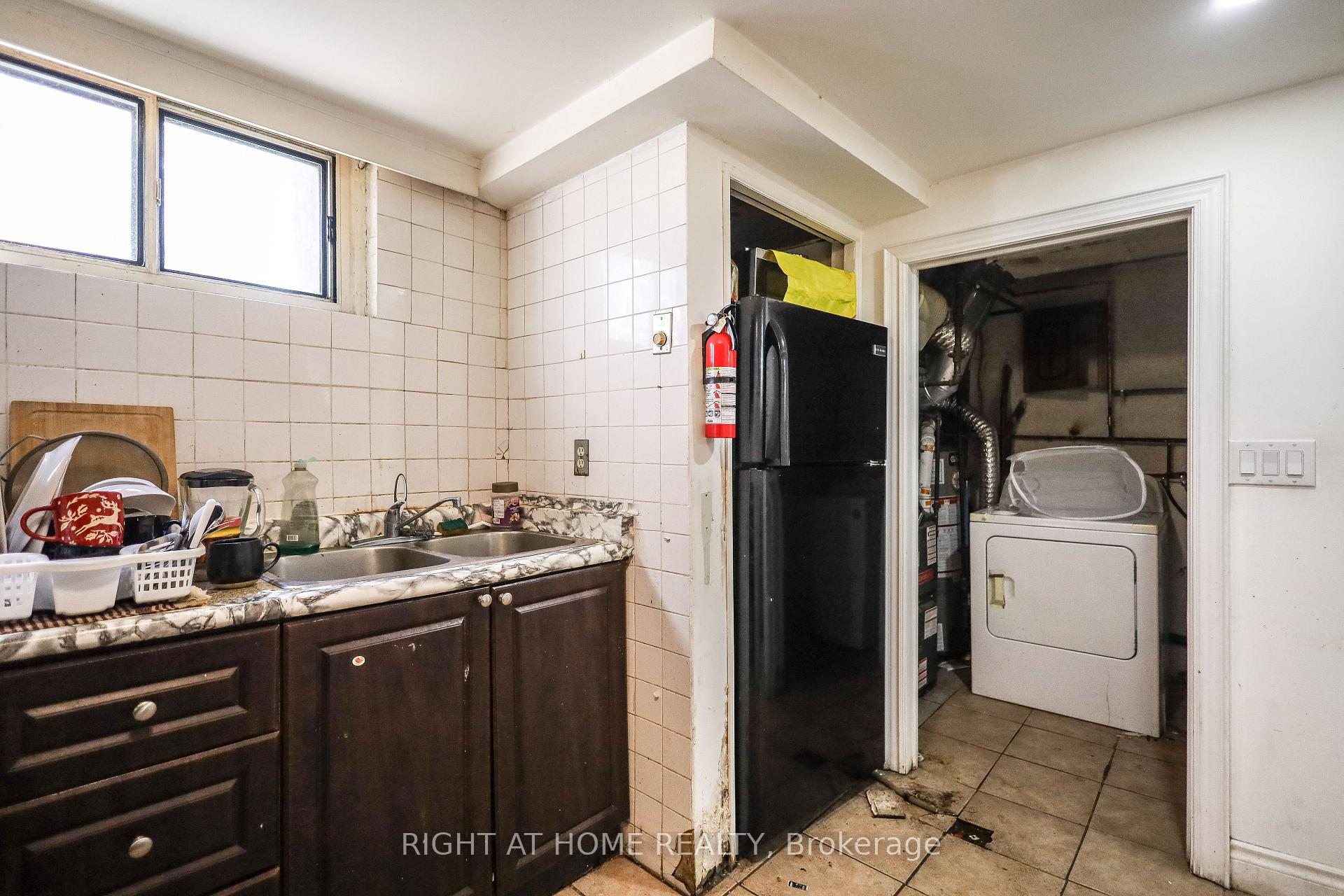 Photo 39 of 3261 Lawrence Avenue E, Scarborough, Woburn — HOMEH