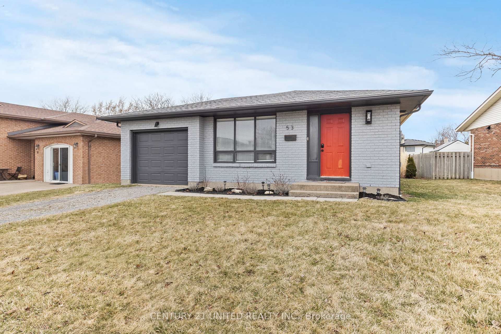Photo 3 of 53 Mcdonagh Crescent, Thorold, Confederation Heights — HOMEH