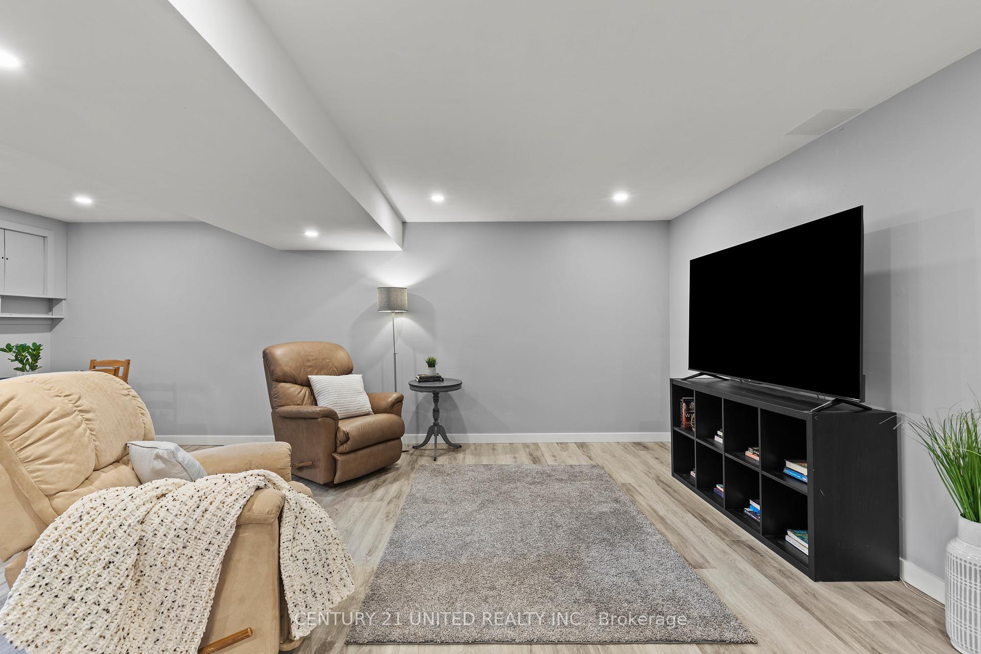 Photo 23 of 53 Mcdonagh Crescent, Thorold, Confederation Heights — HOMEH