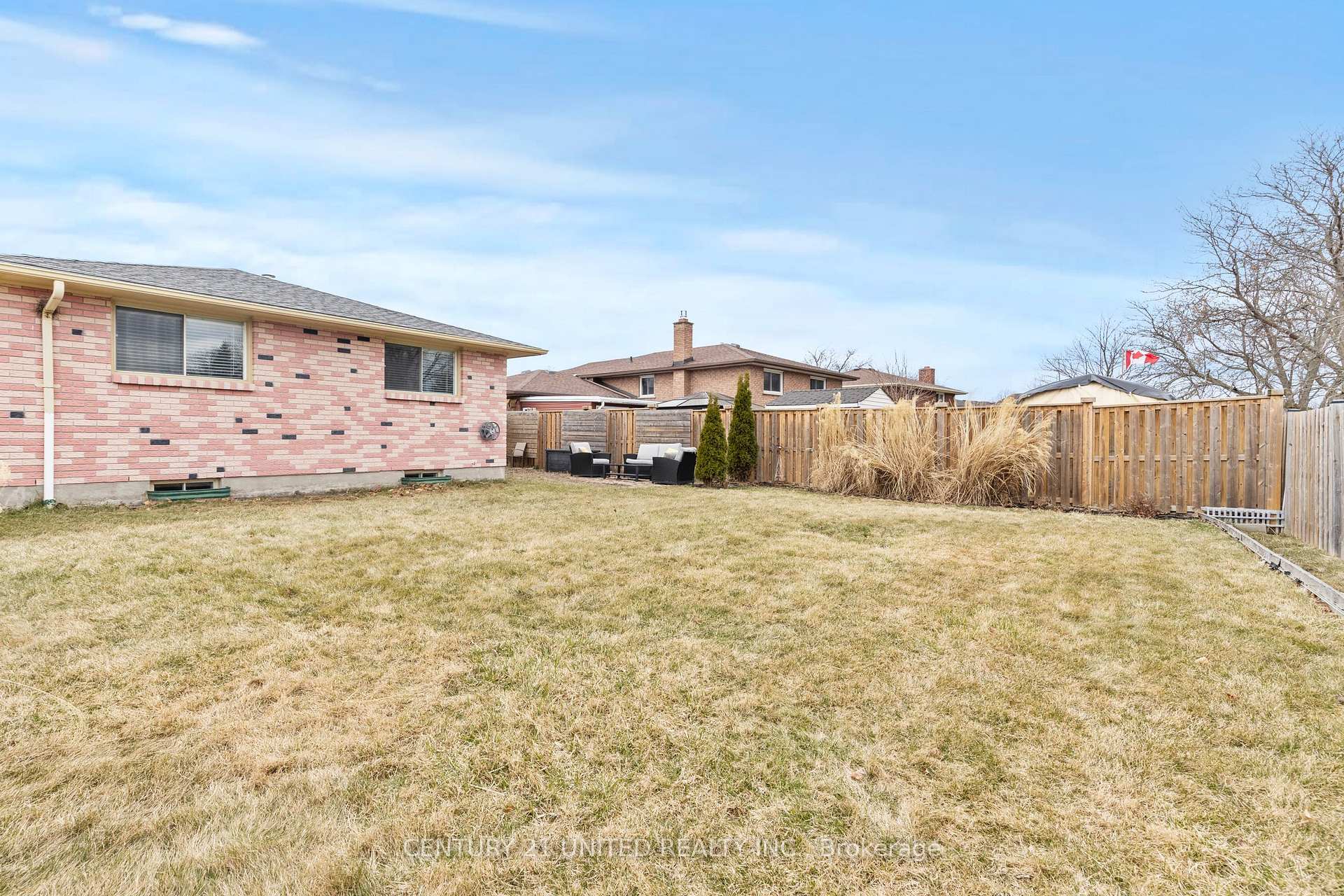 Photo 42 of 53 Mcdonagh Crescent, Thorold, Confederation Heights — HOMEH