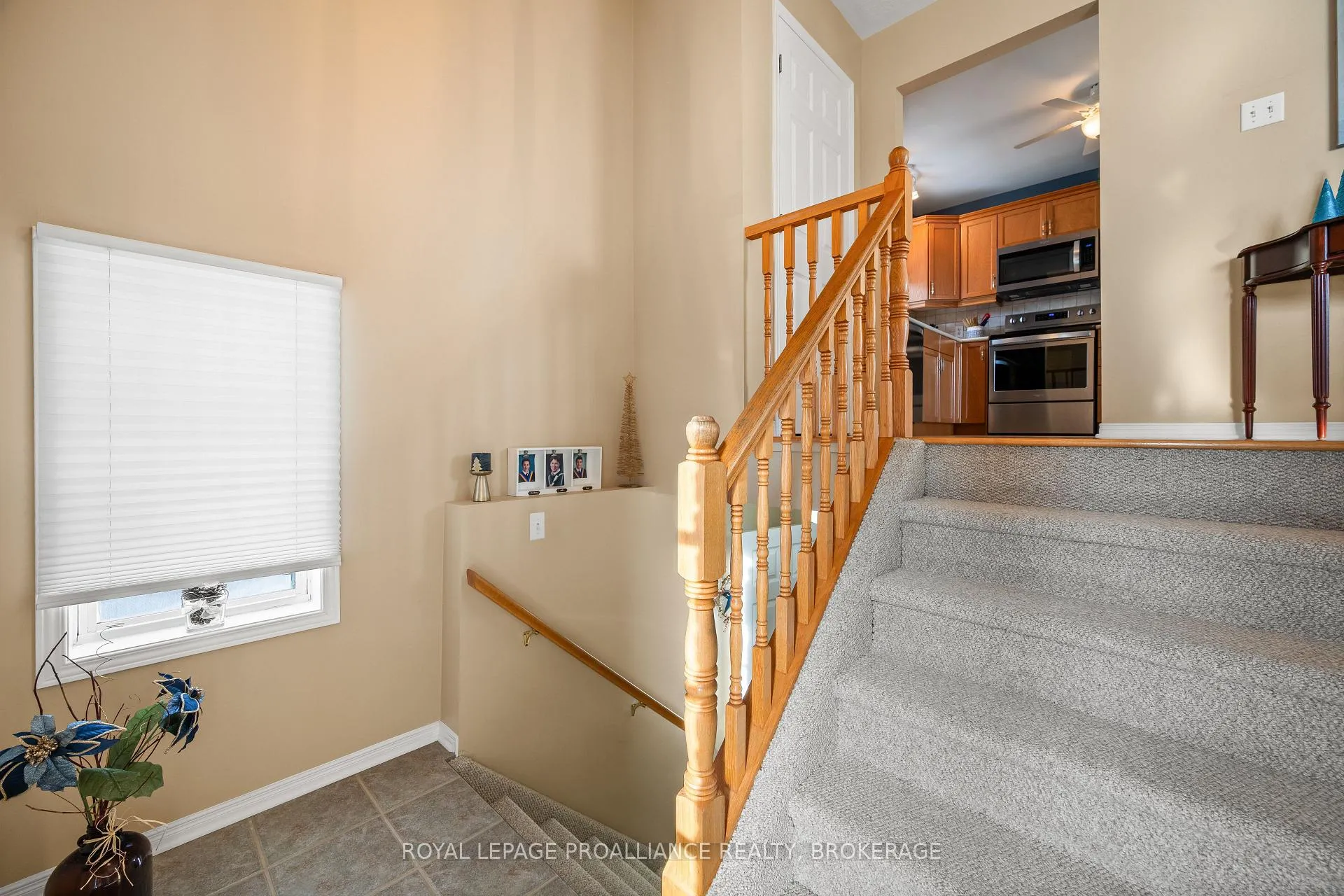 Photo 15 of 39 Esdon Street, Kingston, Rideau — HOMEH