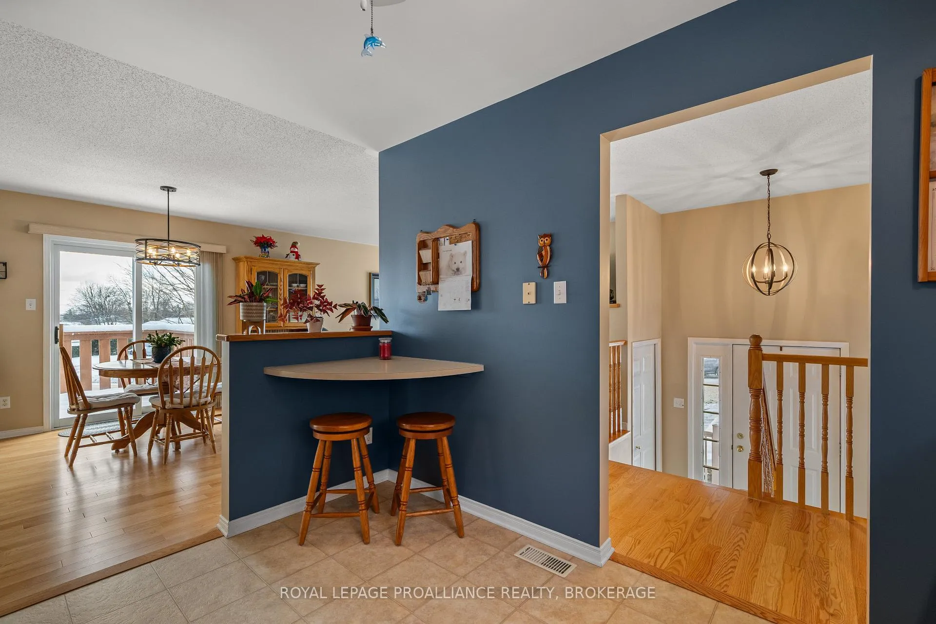 Photo 24 of 39 Esdon Street, Kingston, Rideau — HOMEH