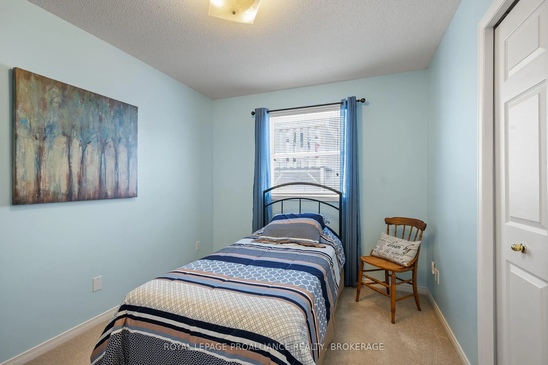 Photo 33 of 39 Esdon Street, Kingston, Rideau — HOMEH
