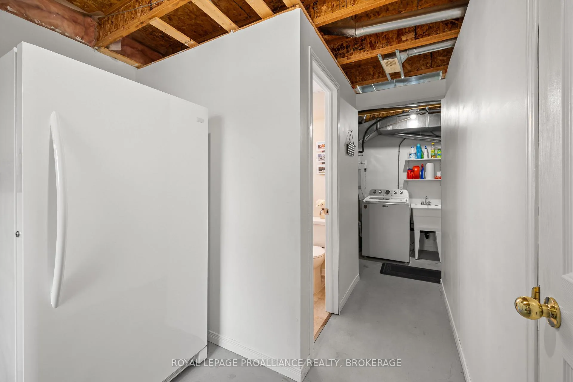 Photo 39 of 39 Esdon Street, Kingston, Rideau — HOMEH