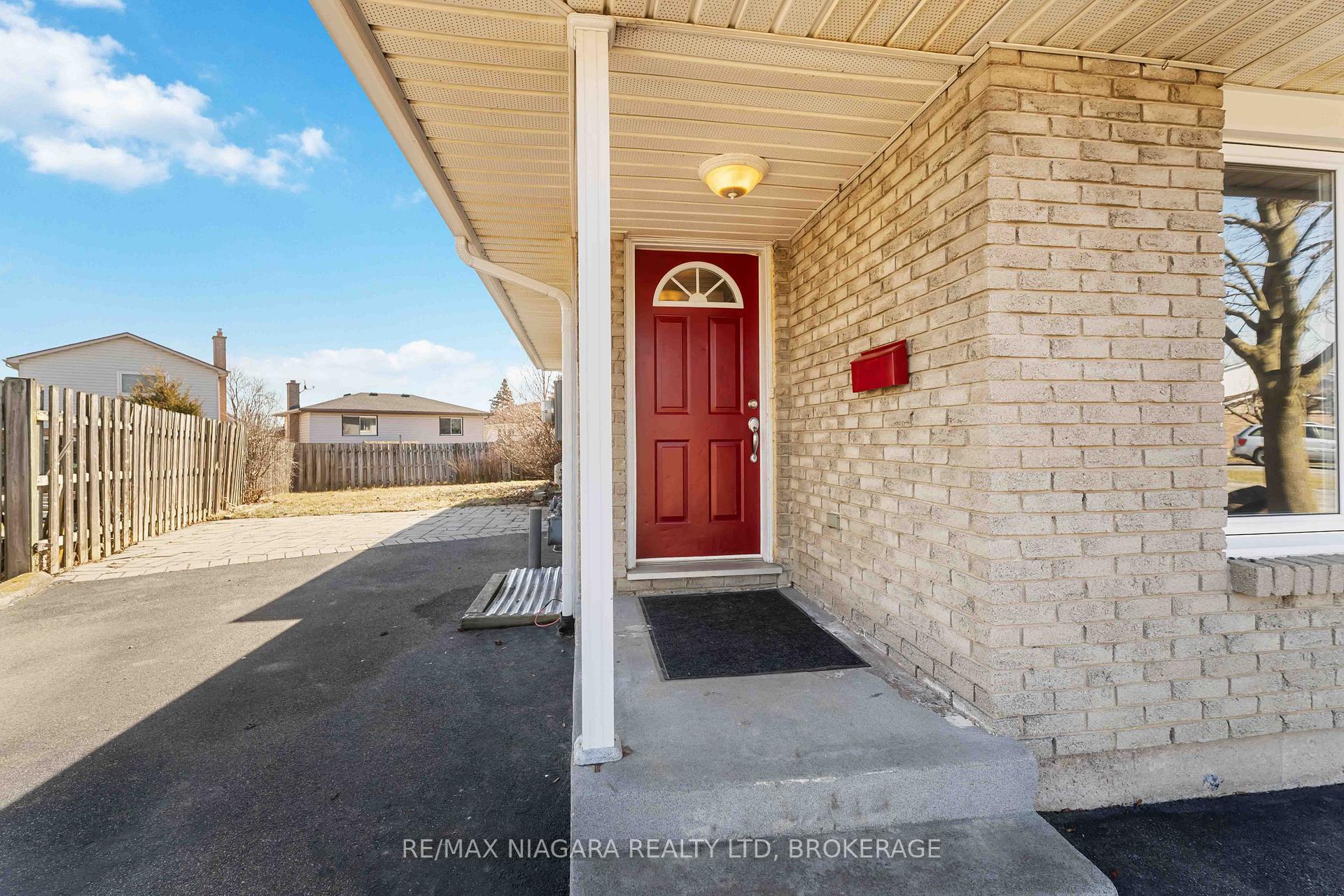 Photo 8 of 62 Buchanan Crescent, Thorold, Confederation Heights — HOMEH