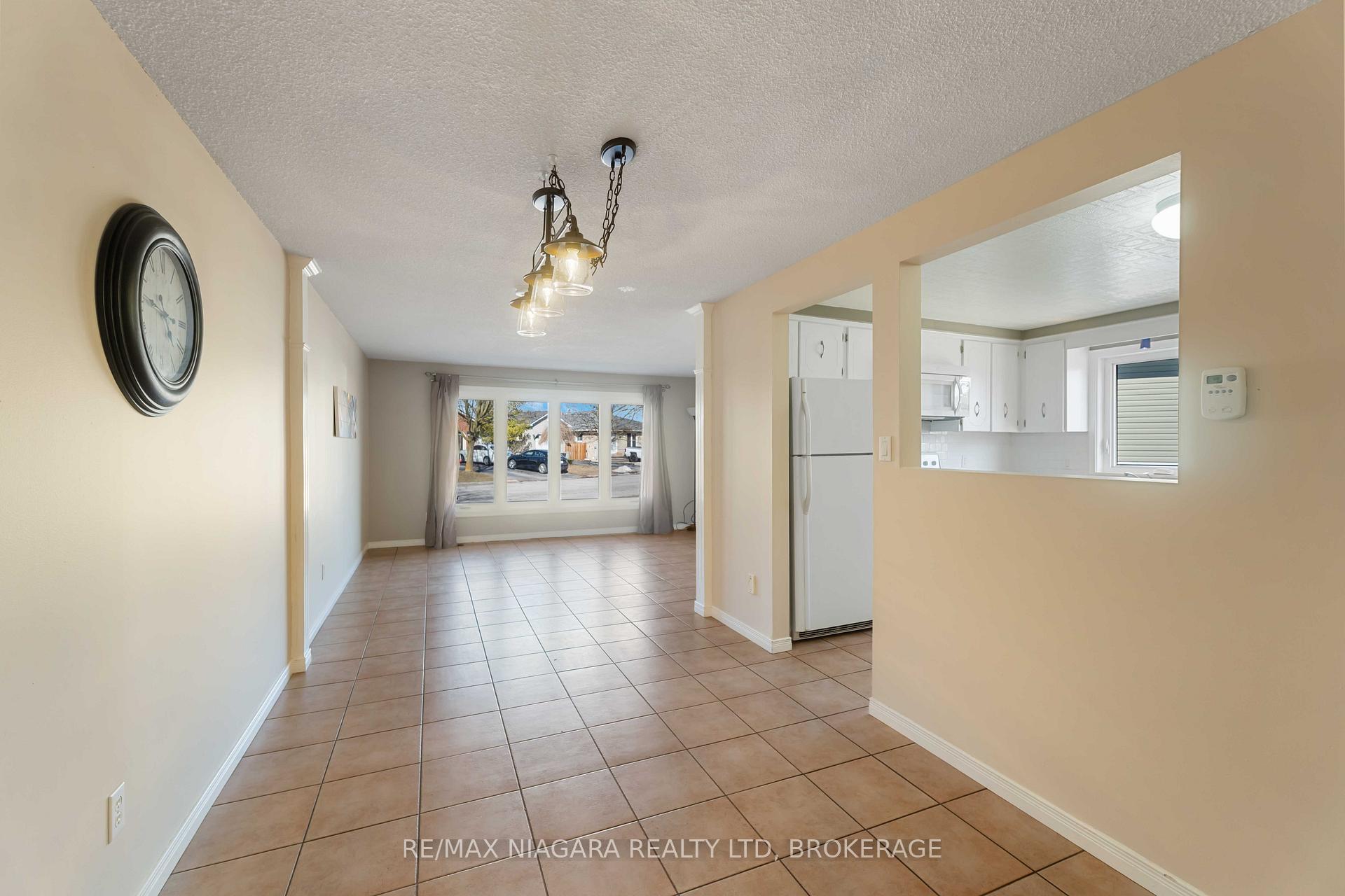 Photo 11 of 62 Buchanan Crescent, Thorold, Confederation Heights — HOMEH