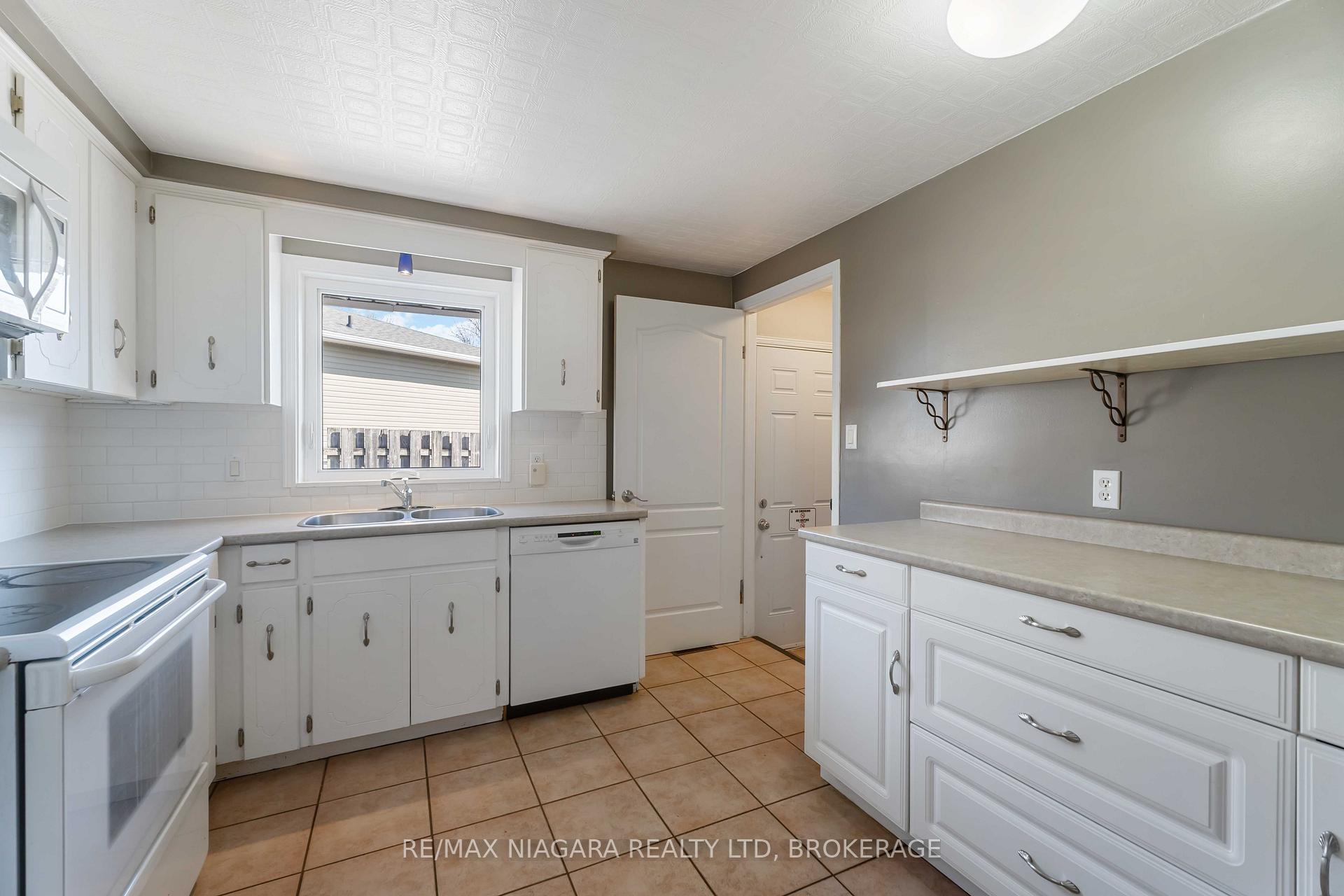 Photo 15 of 62 Buchanan Crescent, Thorold, Confederation Heights — HOMEH