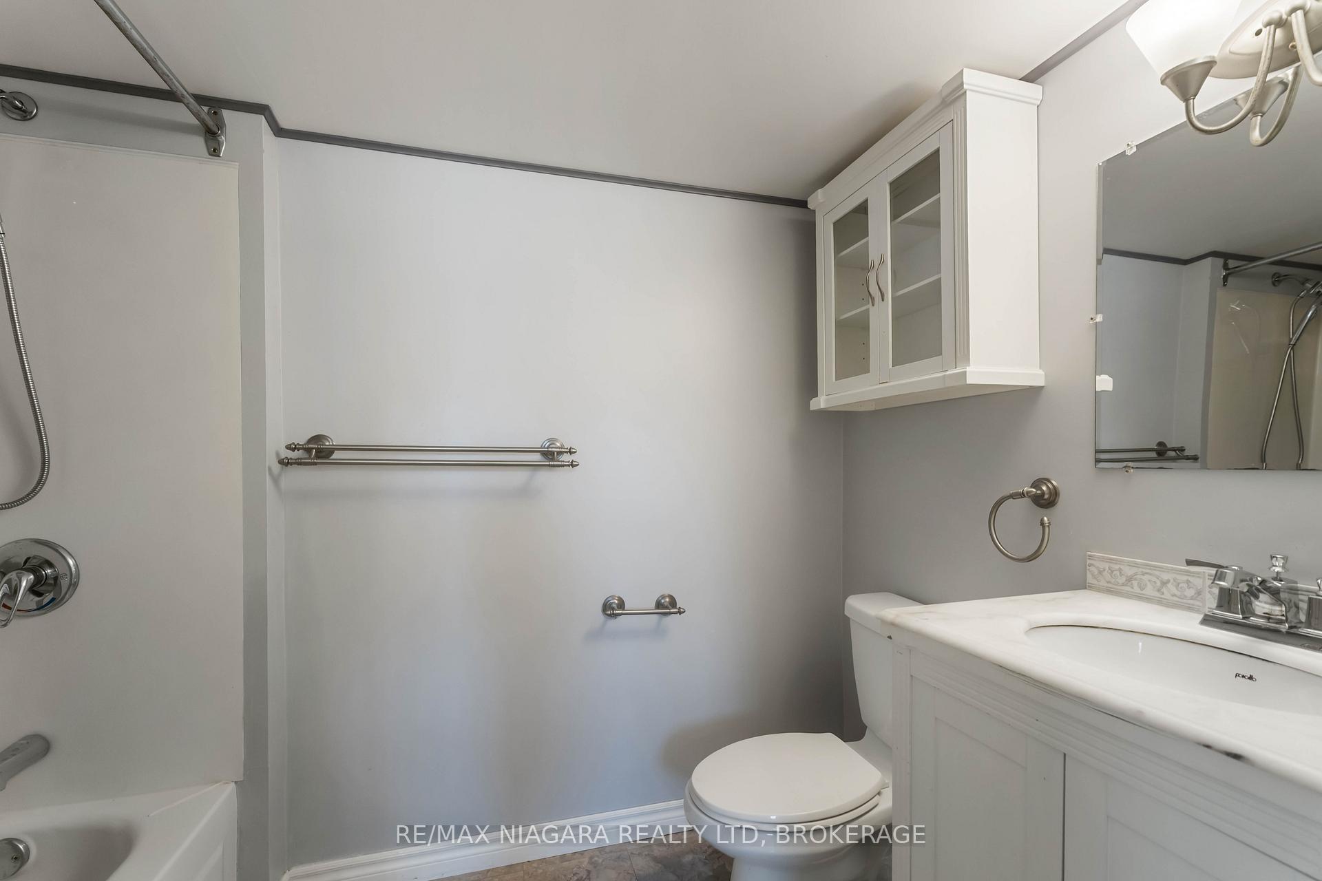 Photo 30 of 62 Buchanan Crescent, Thorold, Confederation Heights — HOMEH