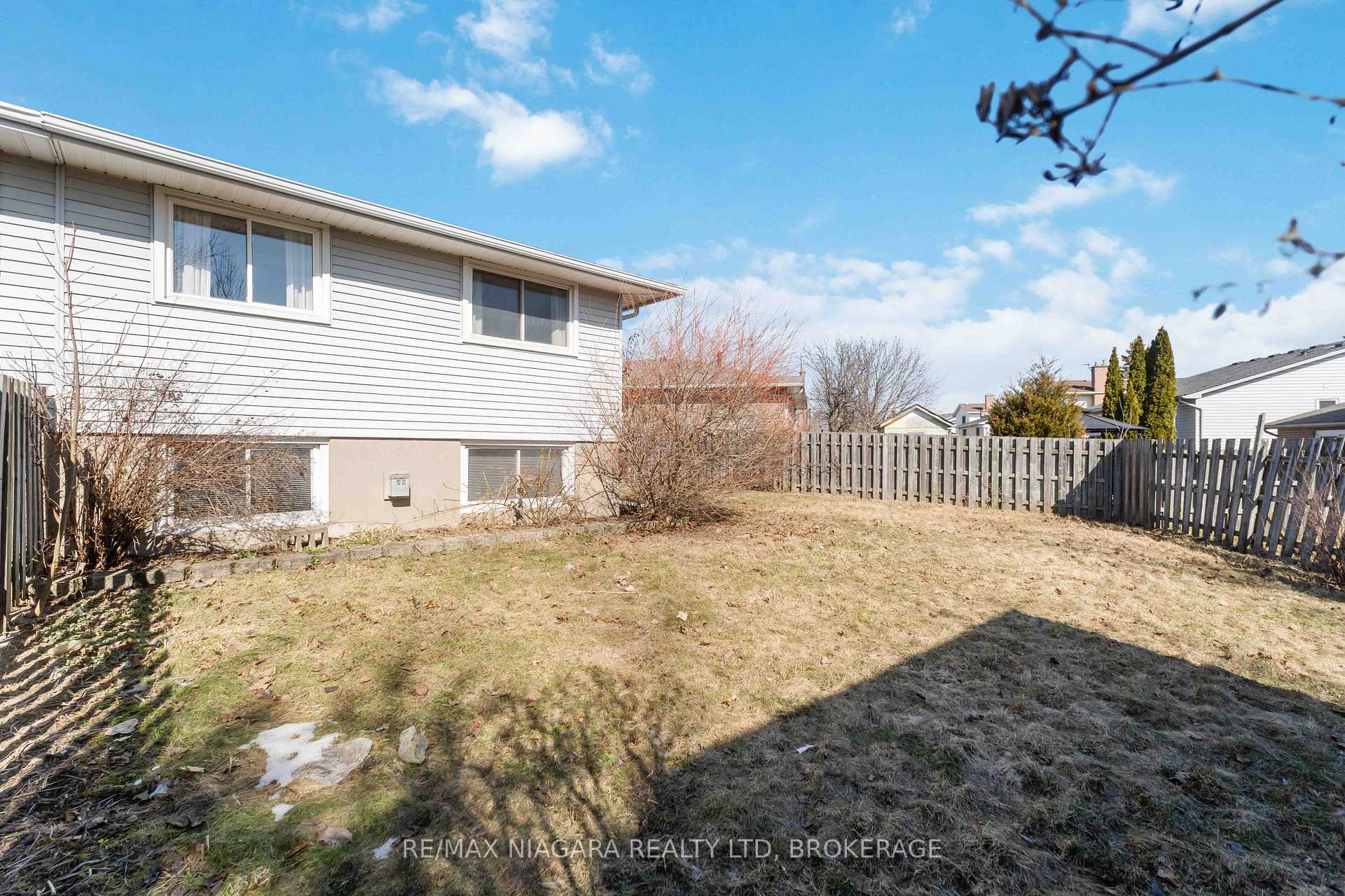 Photo 34 of 62 Buchanan Crescent, Thorold, Confederation Heights — HOMEH