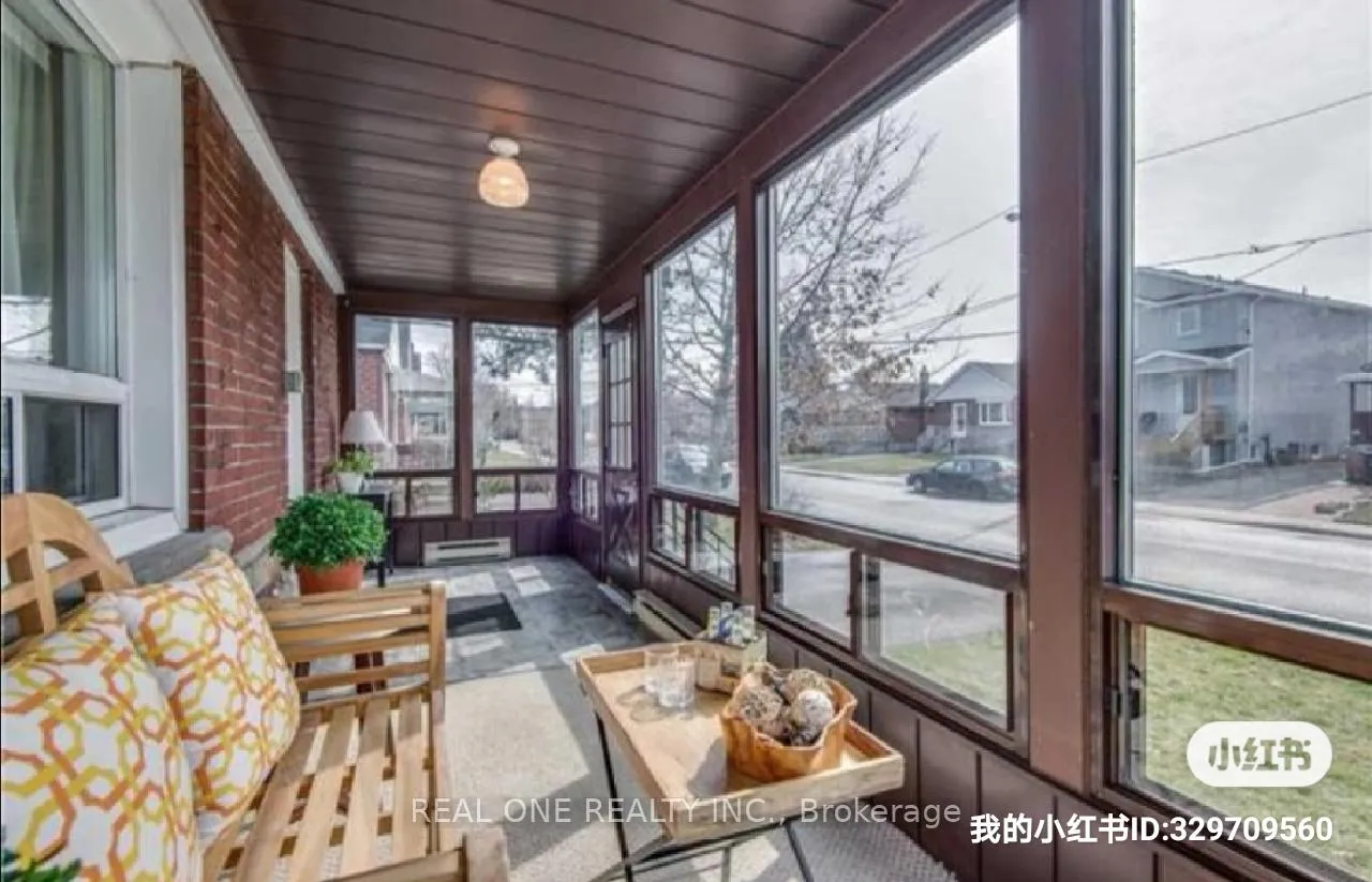 Photo 3 of Unit Upper, 18 Gardens Crescent, Toronto, O'Connor-Parkview — HOMEH