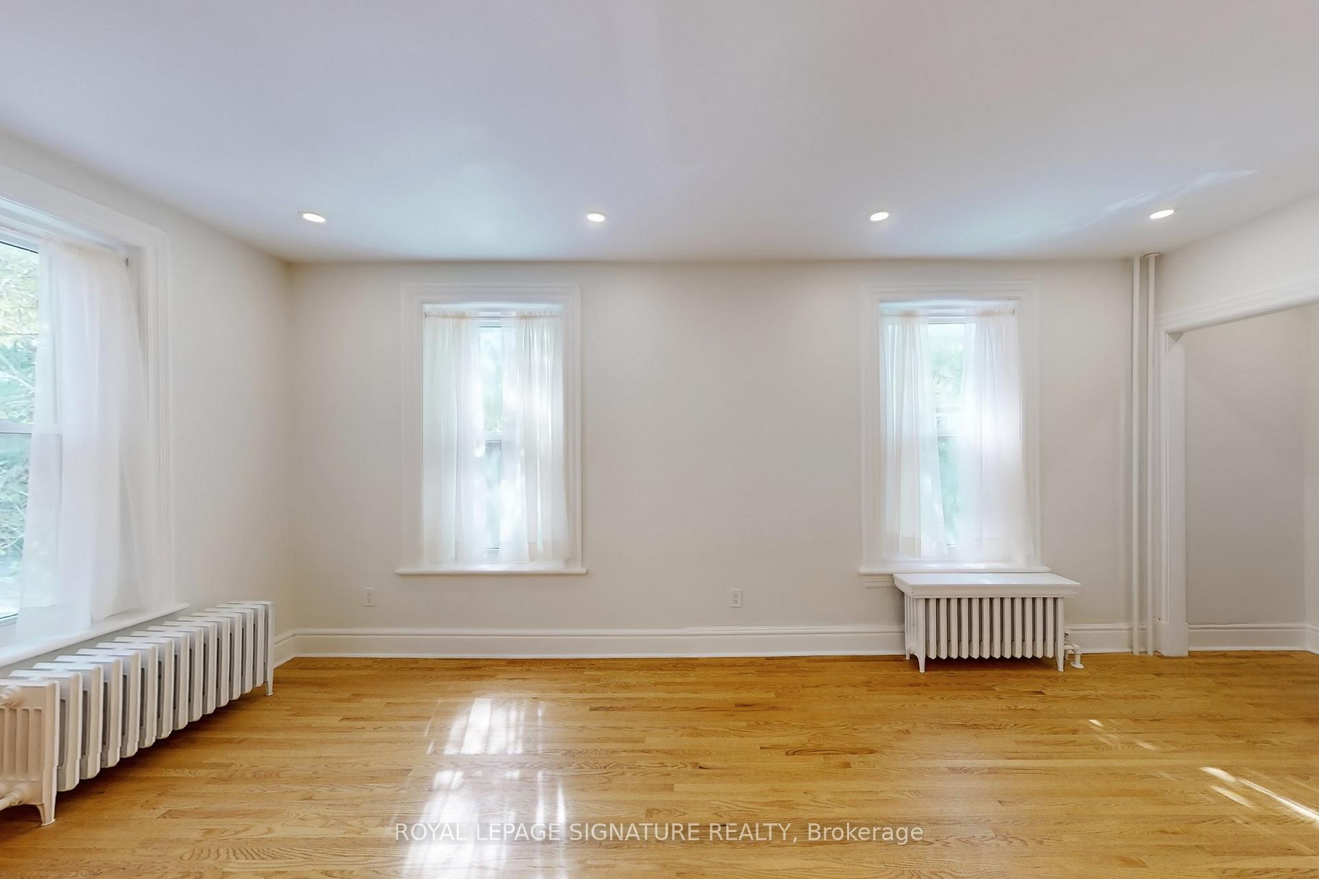 Photo 2 of Unit A, 966 Dundas Street, Toronto, Trinity-Bellwoods — HOMEH