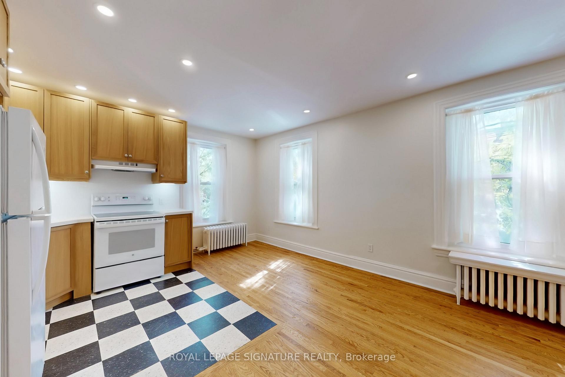 Photo 7 of Unit A, 966 Dundas Street, Toronto, Trinity-Bellwoods — HOMEH