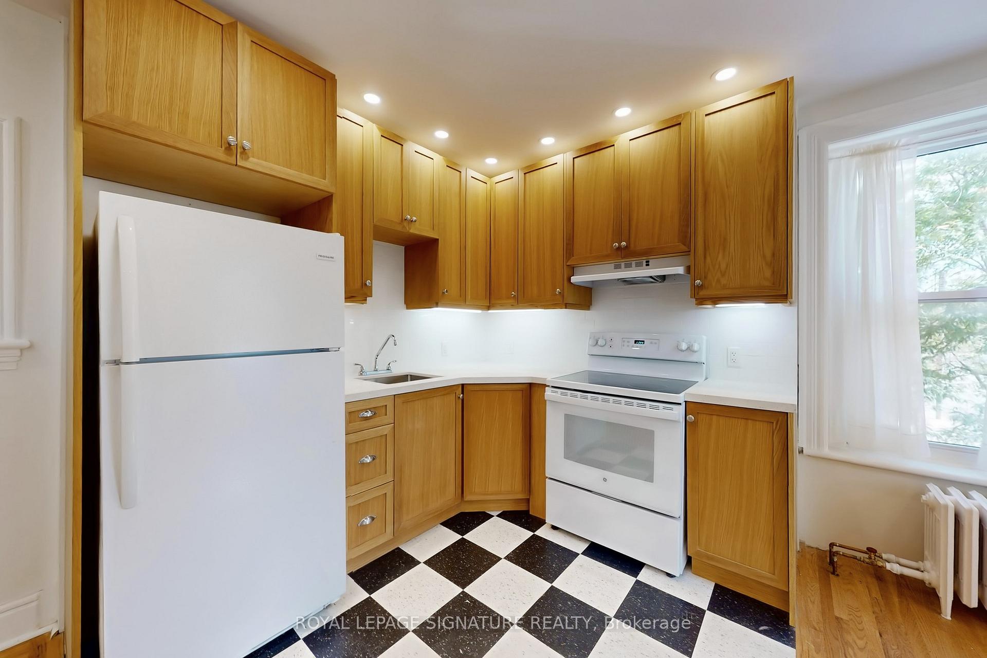 Photo 8 of Unit A, 966 Dundas Street, Toronto, Trinity-Bellwoods — HOMEH