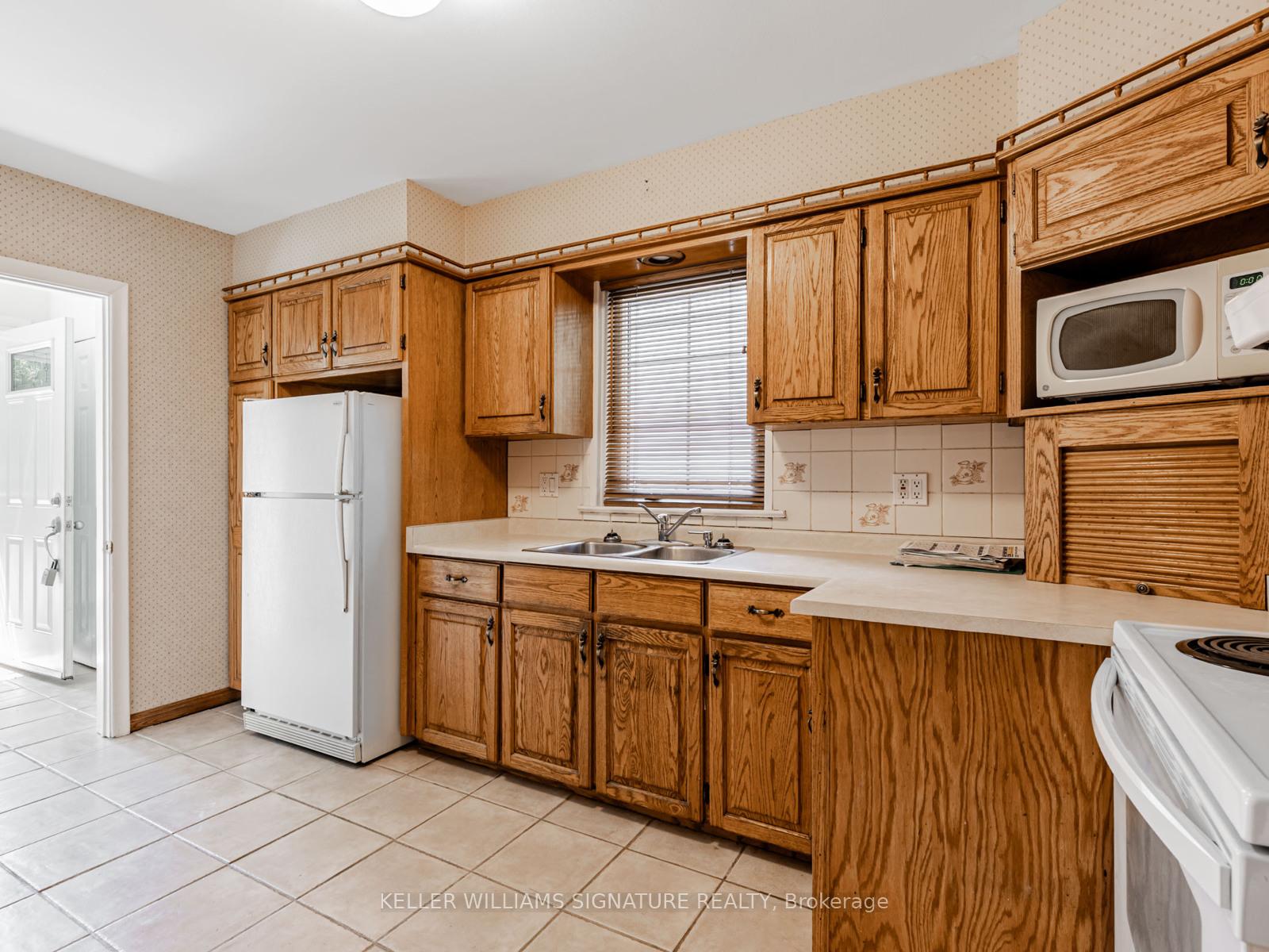 Photo 31 of Unit Main, 36 Par Avenue, Scarborough, Woburn — HOMEH
