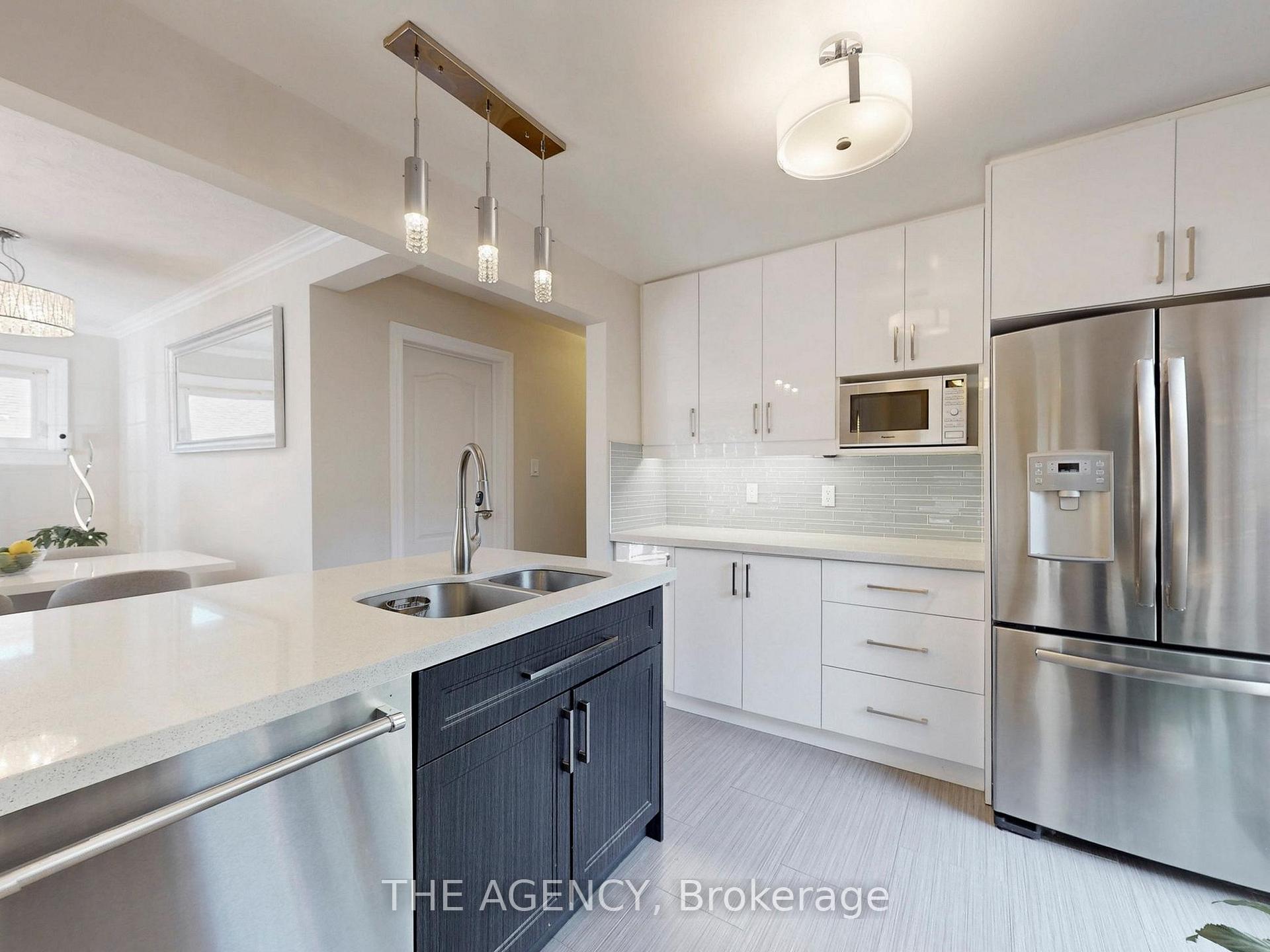 Photo 8 of 102 Meldazy Drive, Scarborough, Bendale — HOMEH